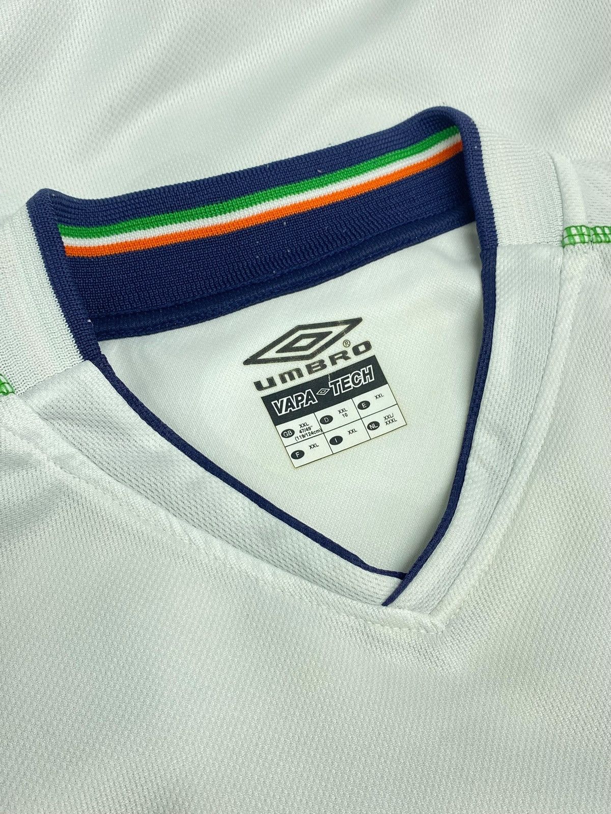 Umbro Vintage Ireland National Team 2002 Away Football Shirt Size US XL / EU 56 / 4 - 12 Thumbnail