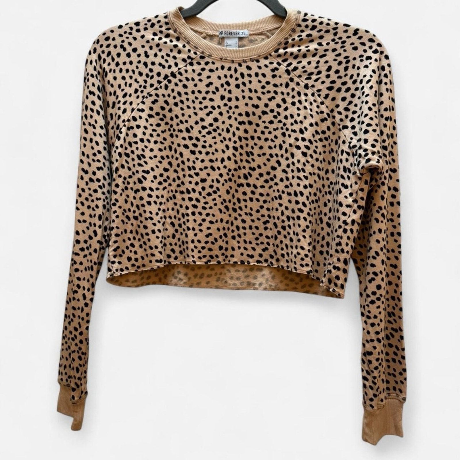 Forever 21 Forever 21 Cheetah Print Crop Top Size Small Size S / US 4 / IT 40 - 1 Thumbnail
