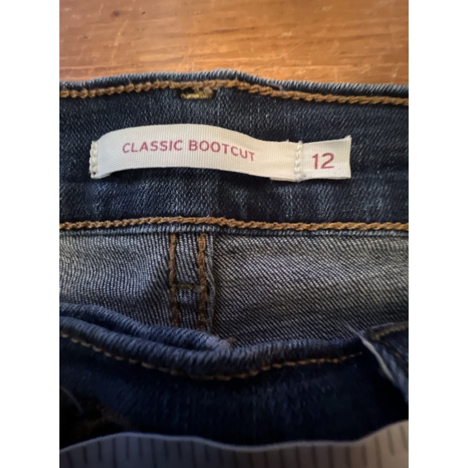 Levi's Levi's Jeans Classic Bootcut Womens 12 Medium Blue Denim Stretch Cotton Blend Pants Regular 31.5in Inseam Belt Loops Zipper Size 34" / US 12 / IT 48 - 6 Thumbnail