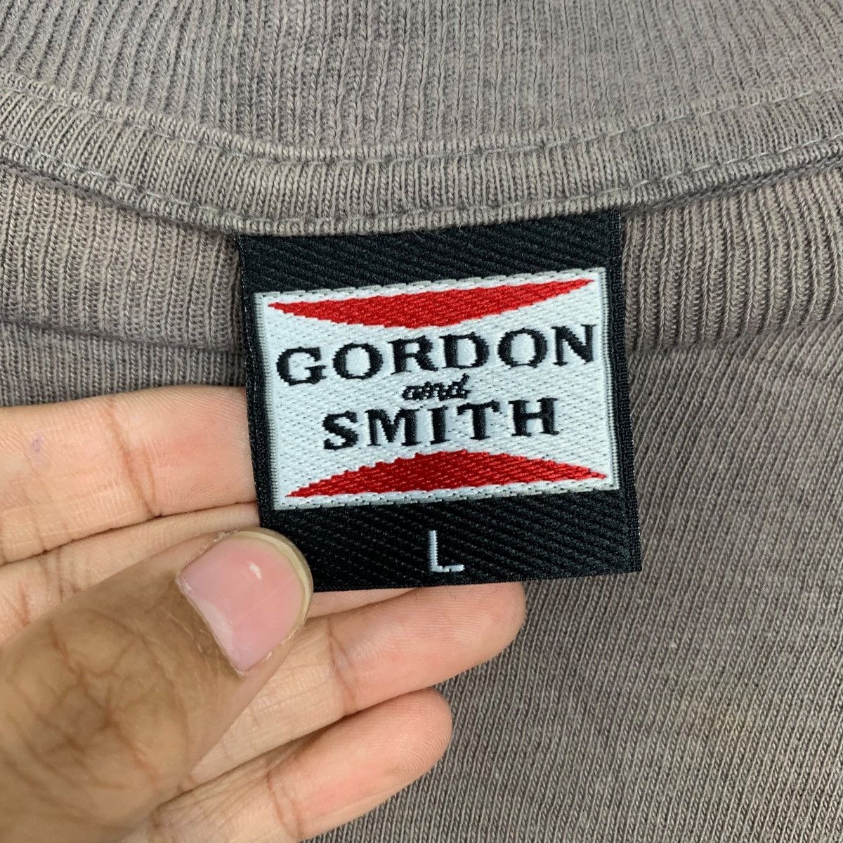 Vintage GORDON AND SMITH Surfing World Big Logo L/S Tees #2852-C128 Size US L / EU 52-54 / 3 - 12 Thumbnail