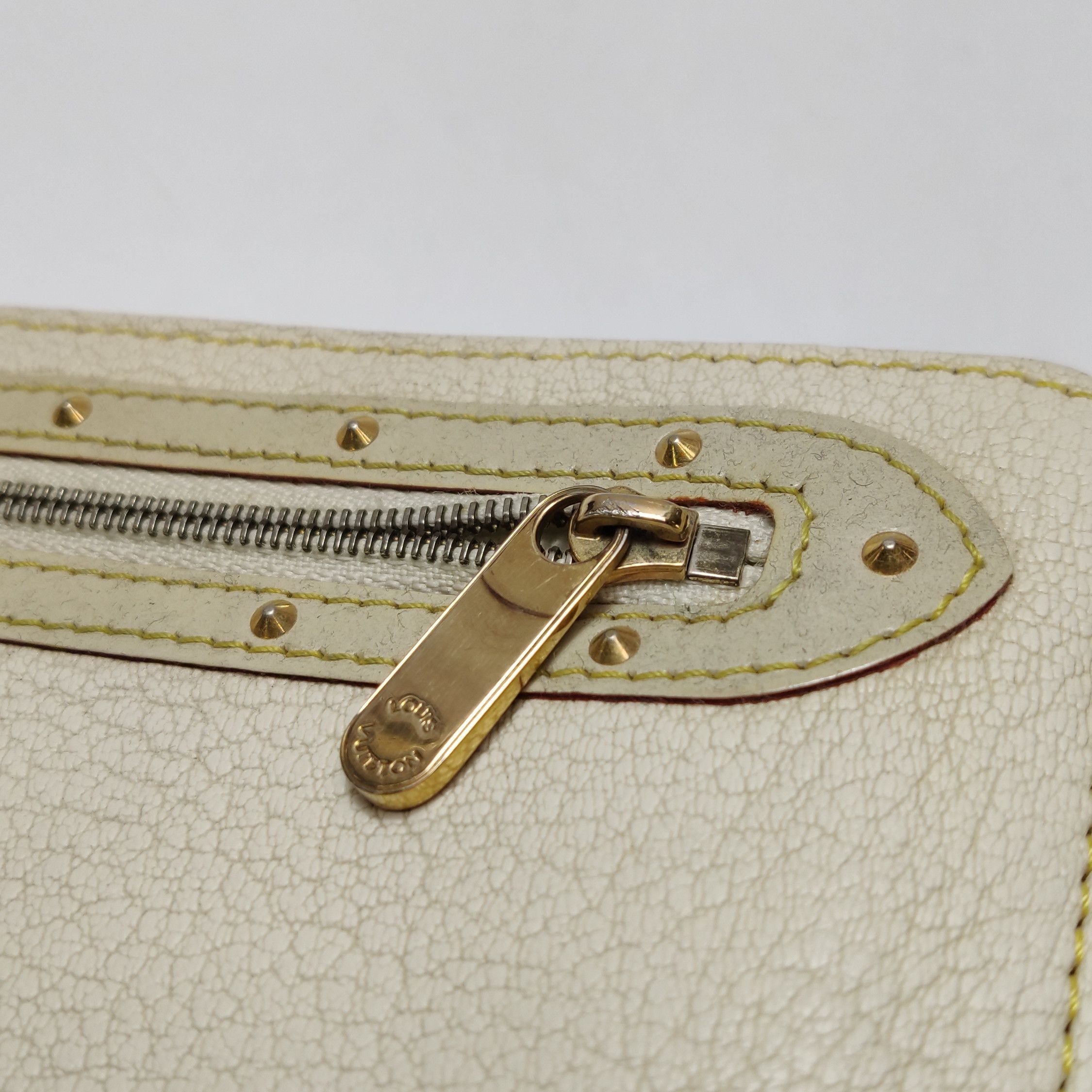 Louis Vuitton Louis Vuitton (LV) Suhali sheepskin zipper rivet clutch -y2 Size ONE SIZE - 7 Thumbnail