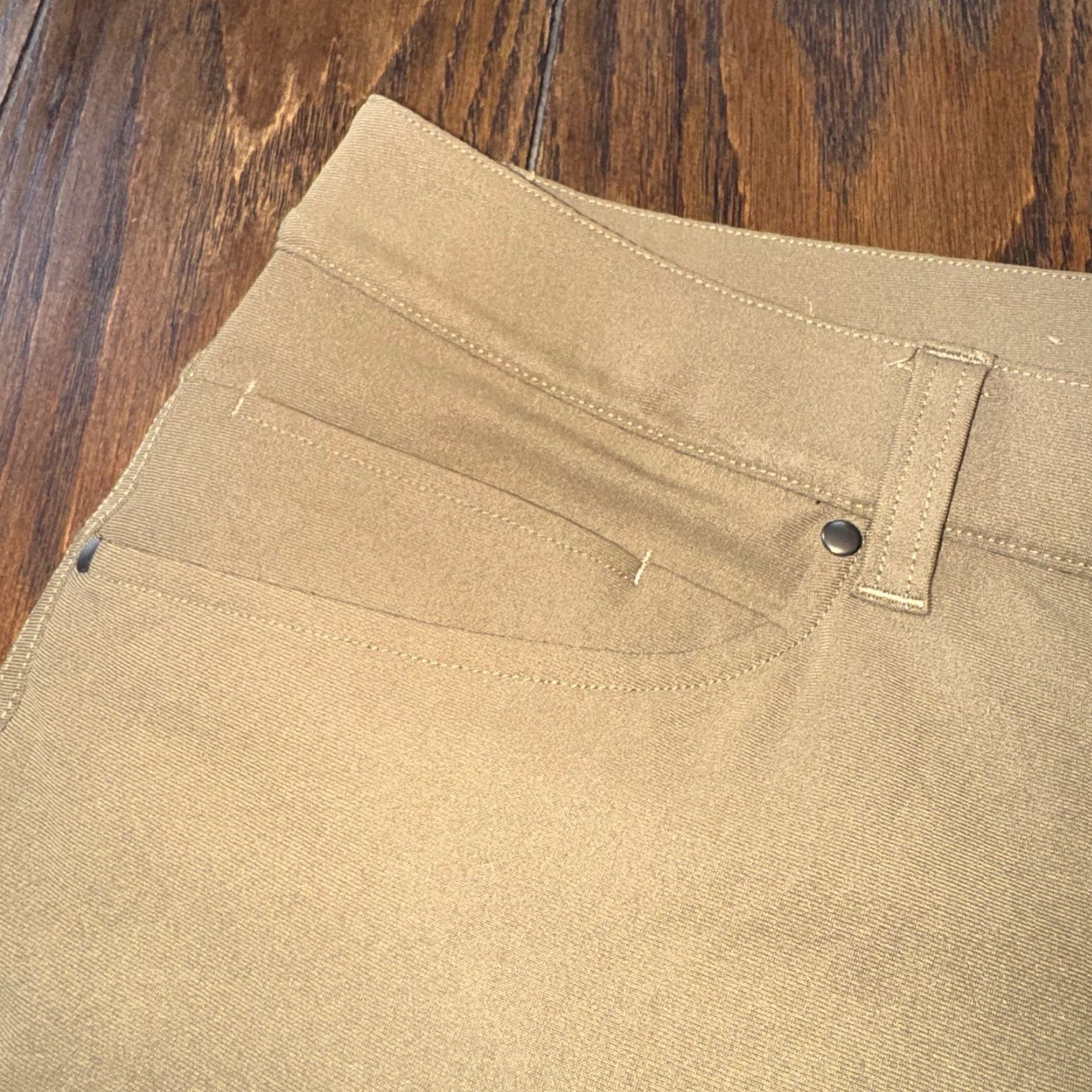 Lululemon Lululemon Men’s Brown Pants Size 34x31 With Stretch Zip Pocket Size US 33 - 5 Thumbnail