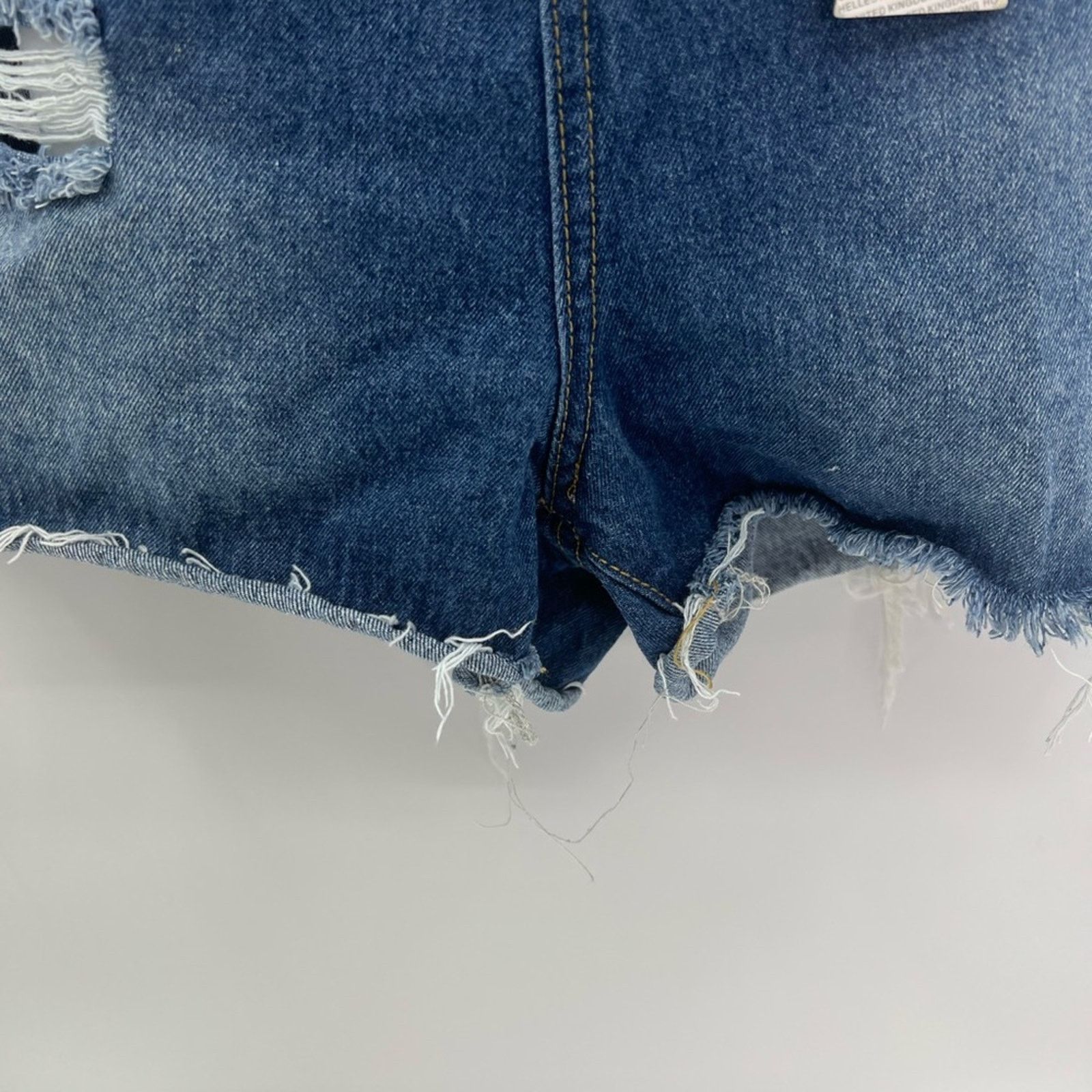 Boohoo BOOHOO TALL DISTRESSED FRAYED JEAN SHORTS SZ 8 NWT Size 30" / US 8 / IT 44 - 3 Thumbnail