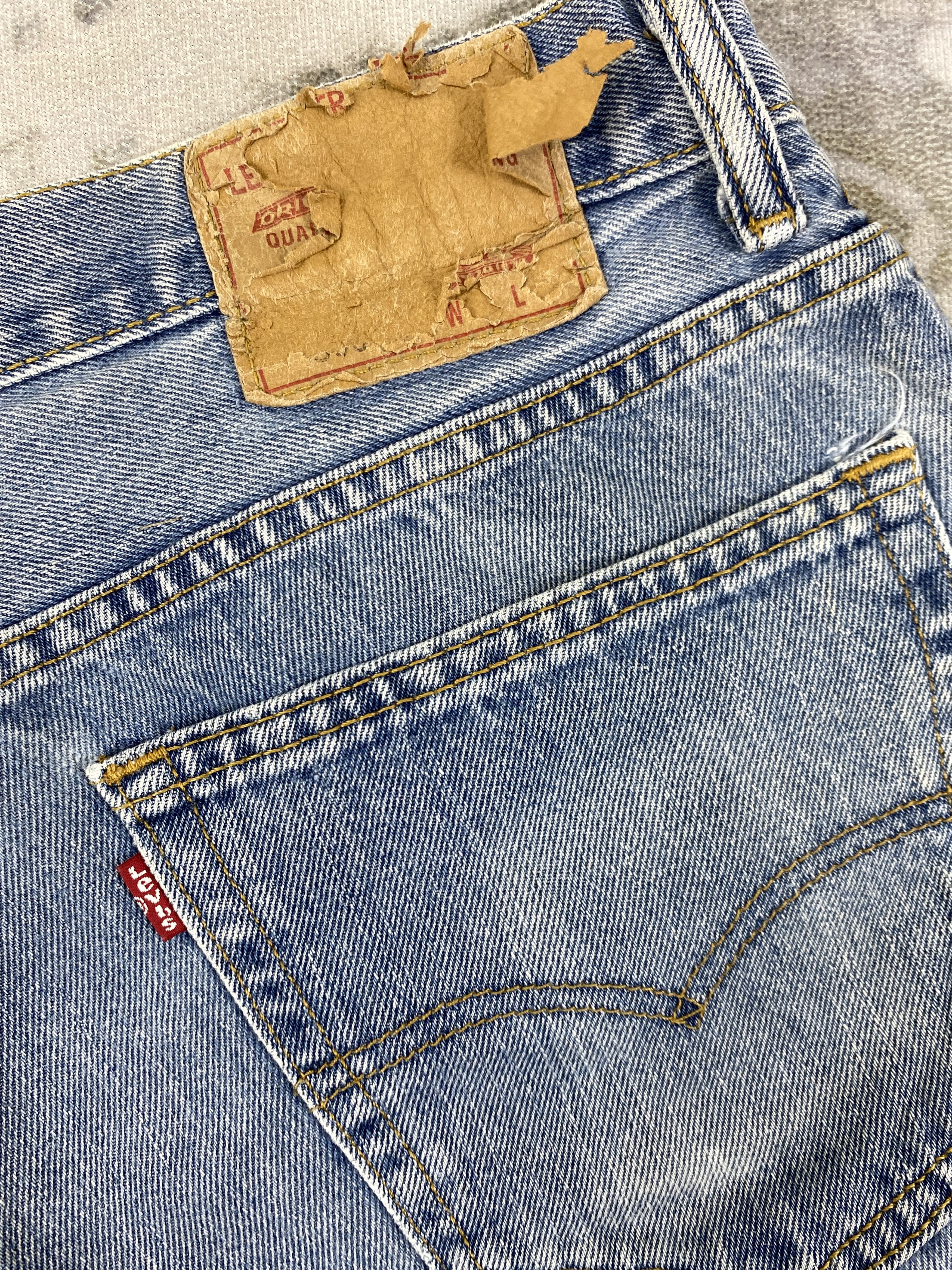 Levi's Light Wash Vintage Levi's 560 Denim 36 x 35 -JN159 Size US 36 / EU 52 - 13 Thumbnail