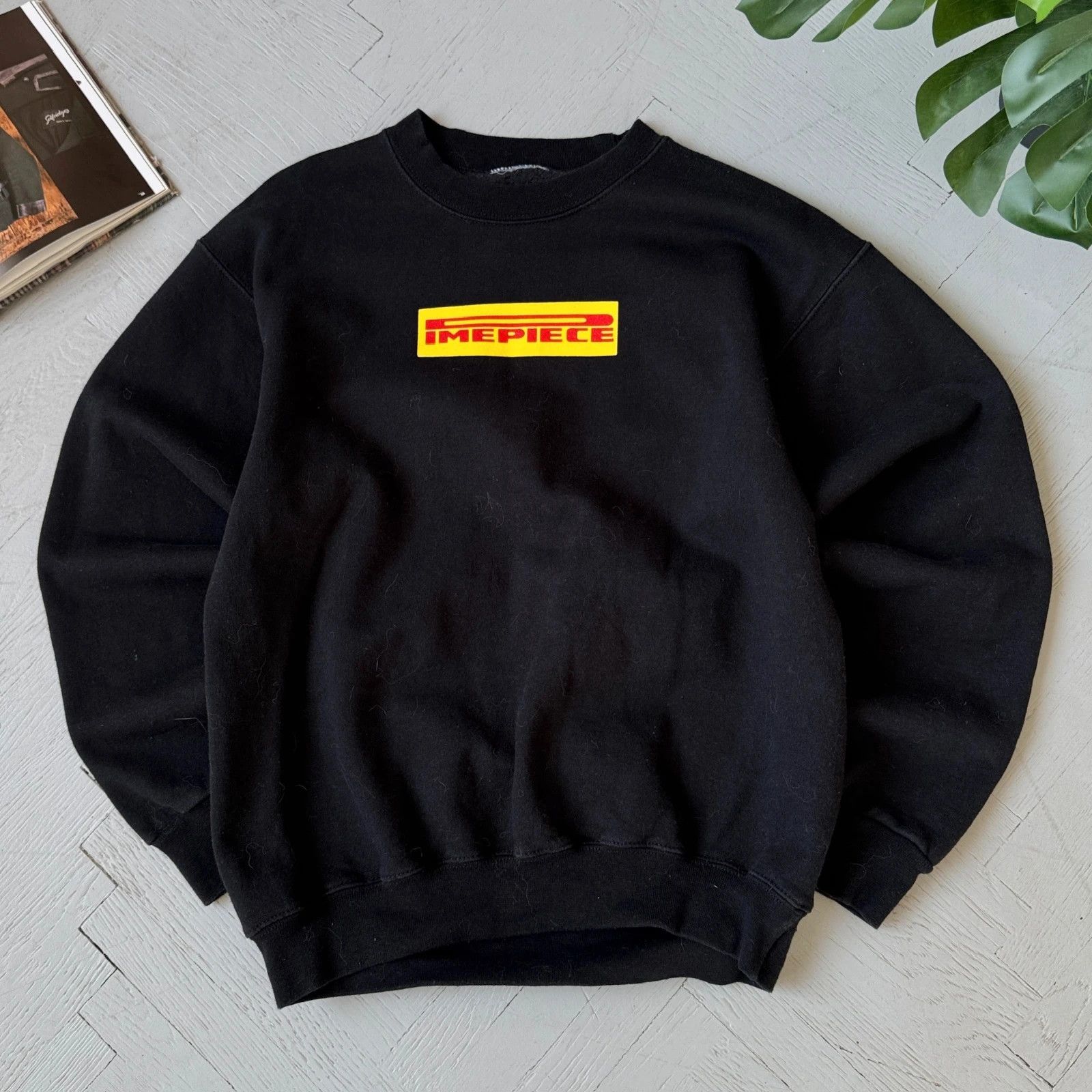 Vintage Automotive Girl Graphic Crewneck Sweatshirt Size US S / EU 44-46 / 1 - 1 Thumbnail