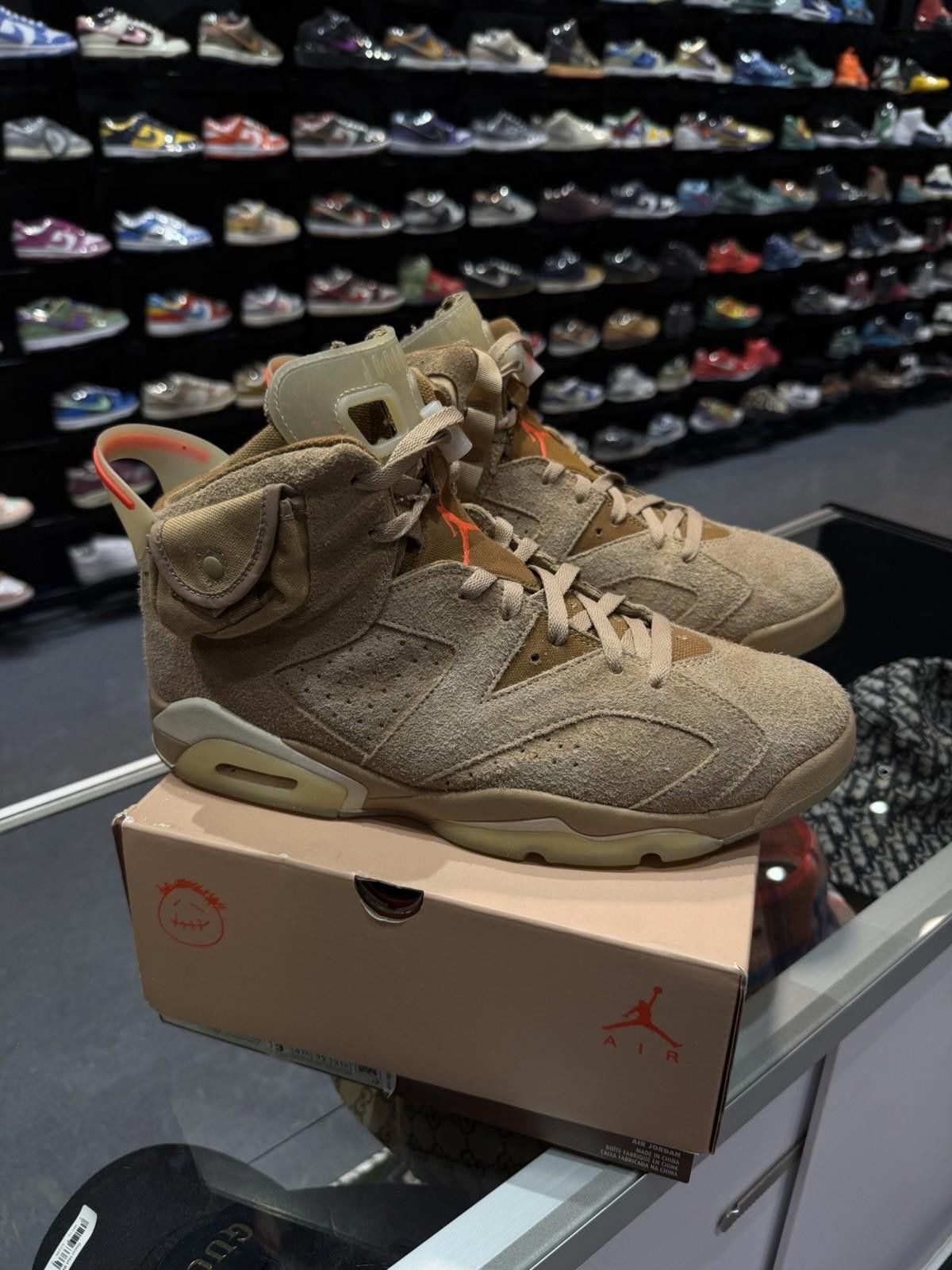 Jordan Brand Travis Scott x Air Jordan 6 Retro Men Size 13 British Khaki Size US 13 / EU 46 - 2 Thumbnail