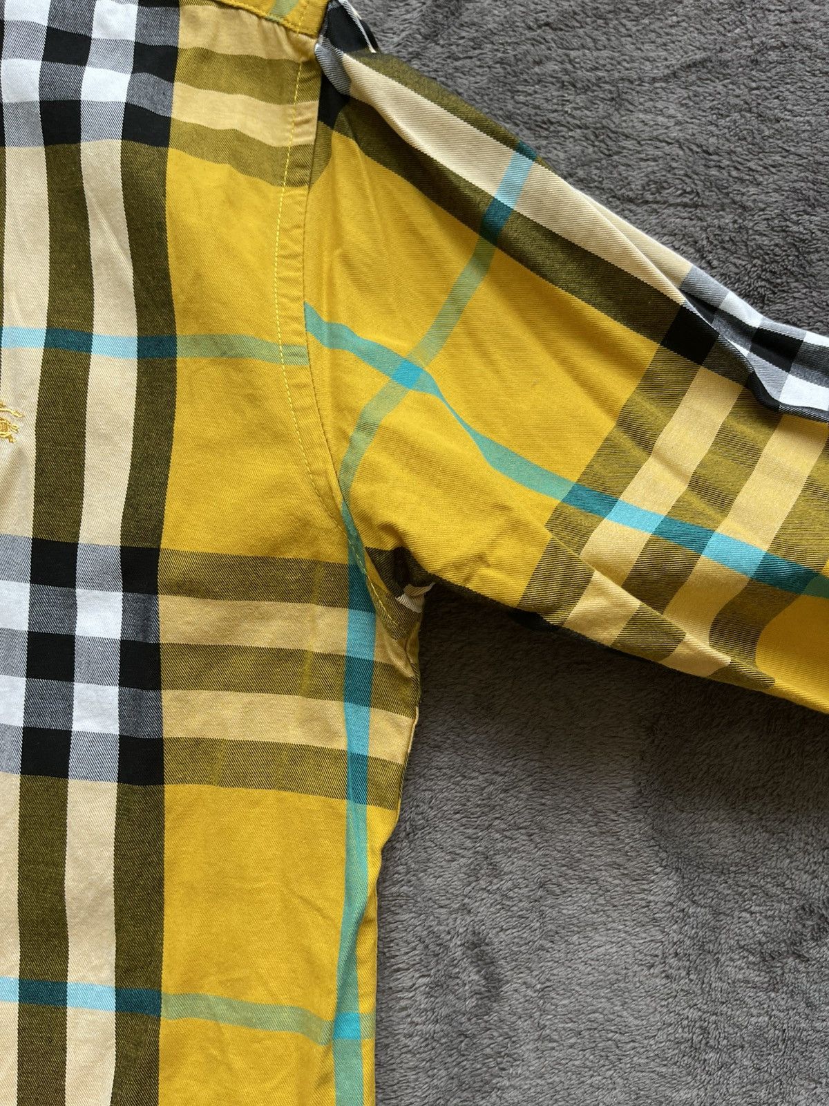 Burberry BURBERRY SHIRT Size US M / EU 48-50 / 2 - 7 Thumbnail