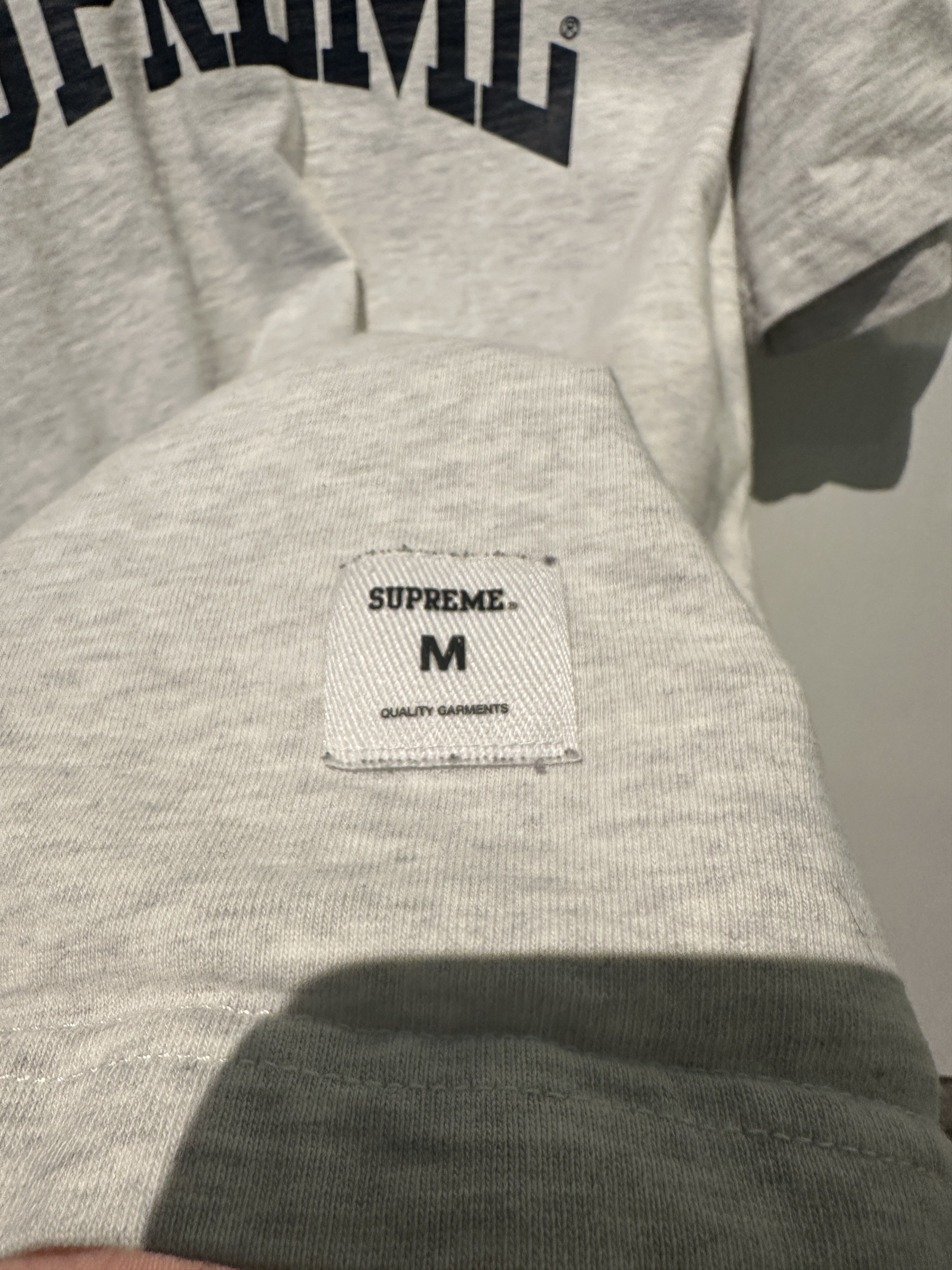 Supreme Arc Logo S/S Top Size US M / EU 48-50 / 2 - 3 Thumbnail