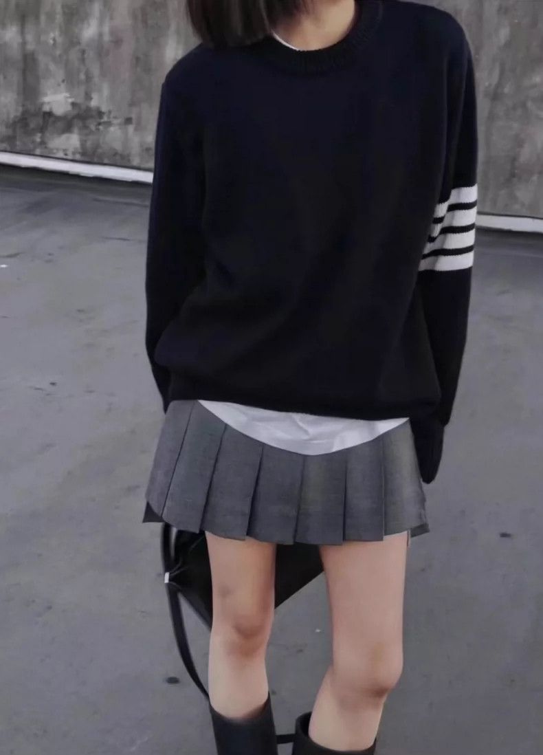 Thom Browne Thom Browne size2 Classic four bar sleeve knit sweater Size US M / EU 48-50 / 2 - 9 Thumbnail