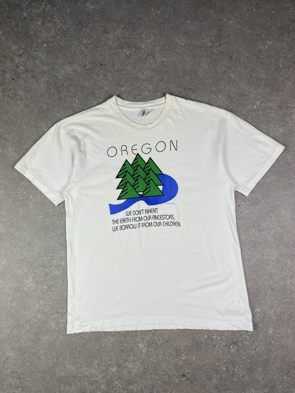 Vintage Vintage 1993 Oregon river tree 90s T Shirt Size US L / EU 52-54 / 3 - 1 Thumbnail