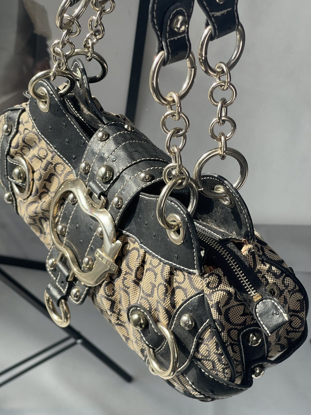 Guess Guess vintage buckle logo bag Monogram mini 00s Y2k Handbag Size ONE SIZE - 8 Thumbnail