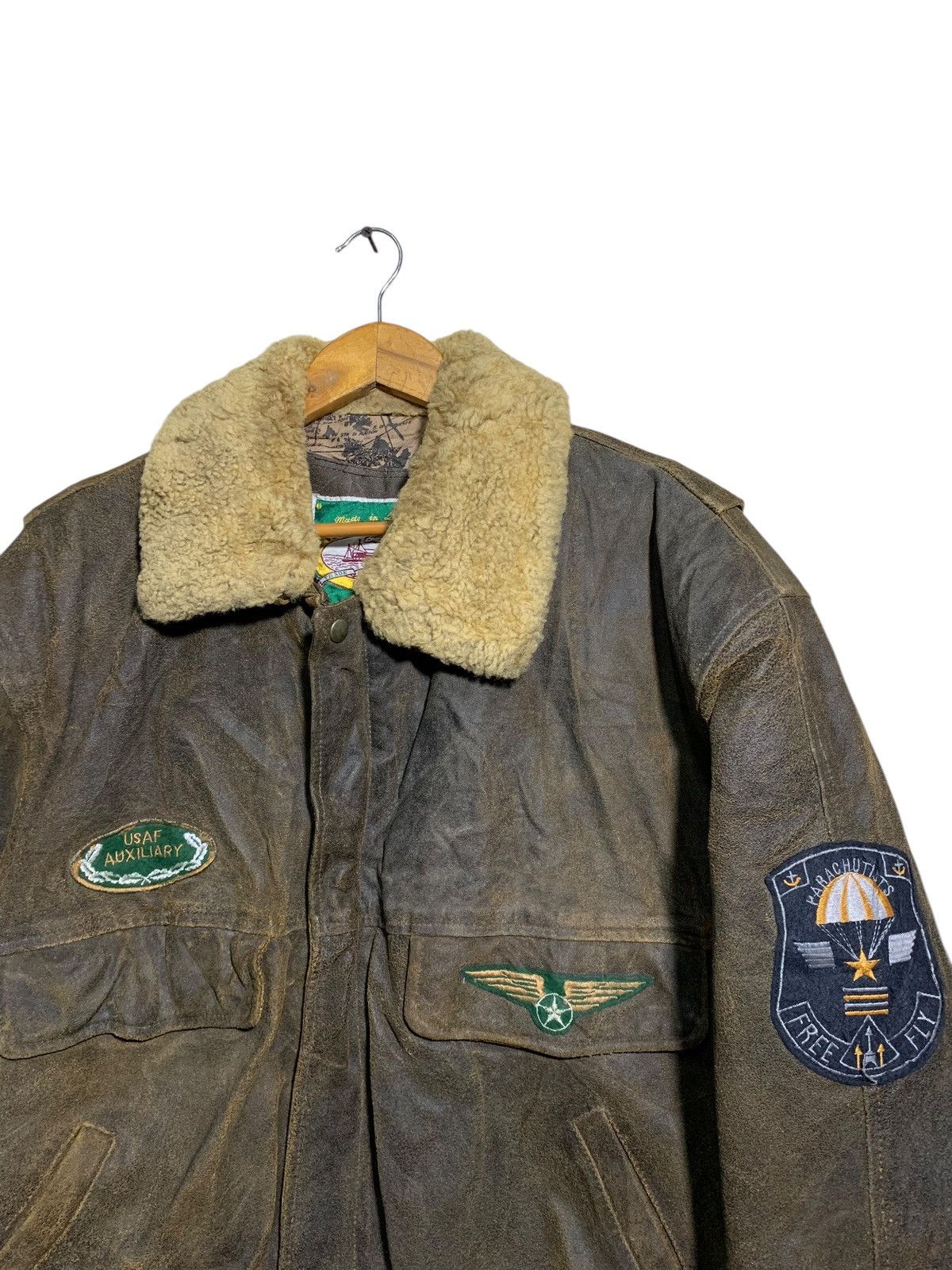 Other 🔥VTG SHEEPSKIN LEATHER FLIGHT JACKETS MADE IN ITALY Size US L / EU 52-54 / 3 - 9 Thumbnail