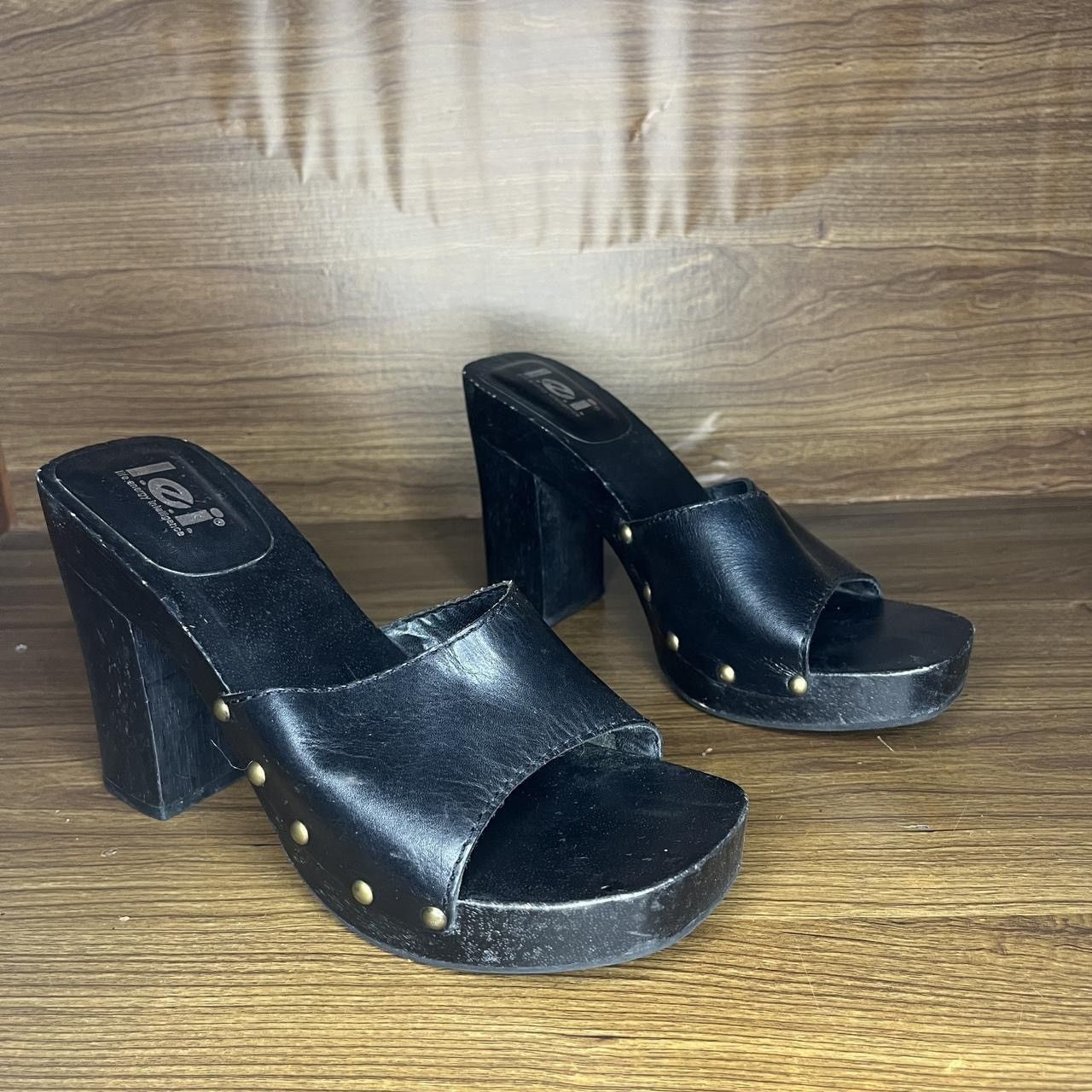 L.E.I. L.E.I. Dujour Y2k wooden black heeled platform sandal Size US 7 / IT 37 - 2 Thumbnail