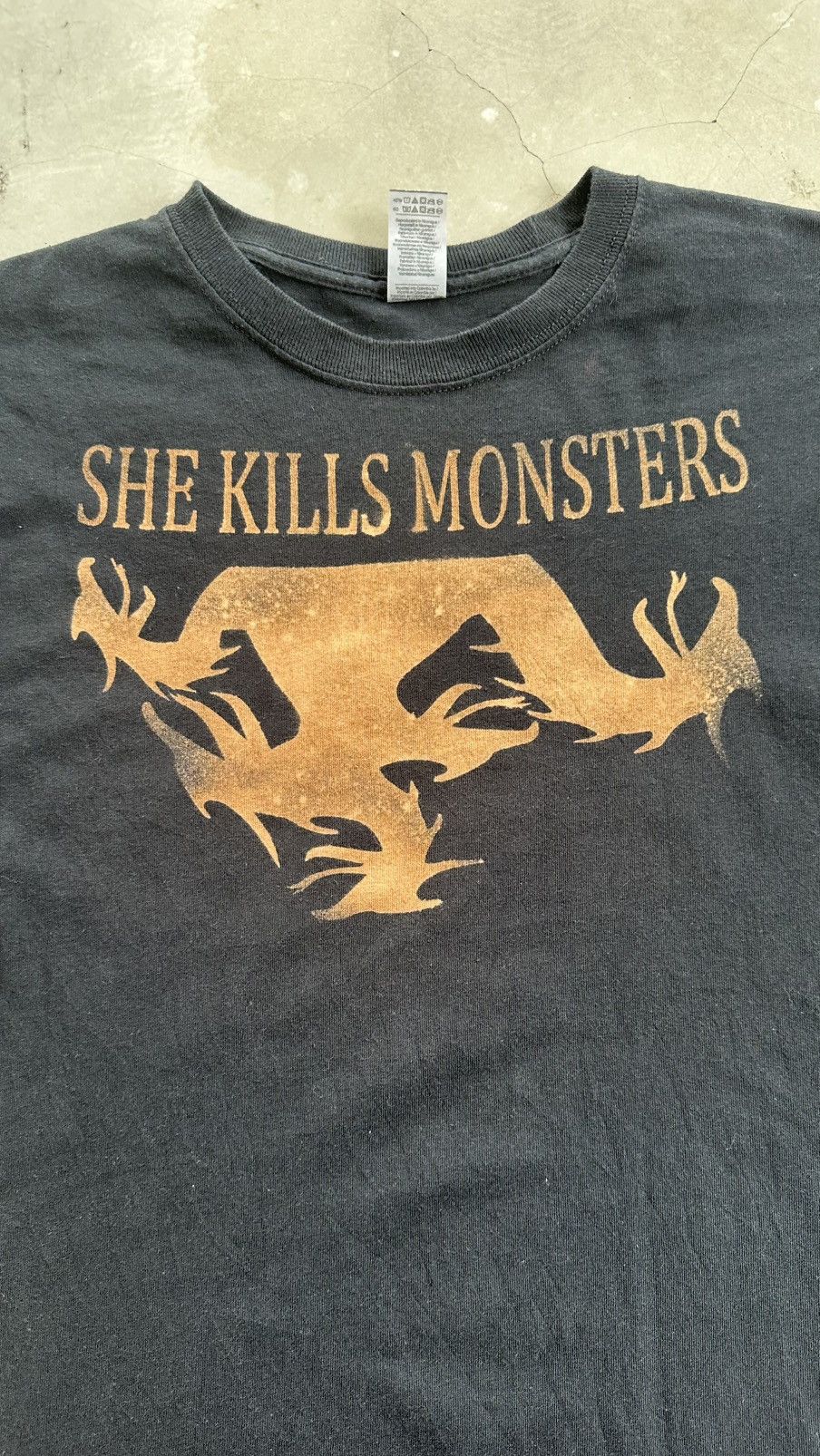 Expert Horror PLAY BY QUI NGUYEN SHE KILL MONSTER TEE Size US M / EU 48-50 / 2 - 2 Thumbnail