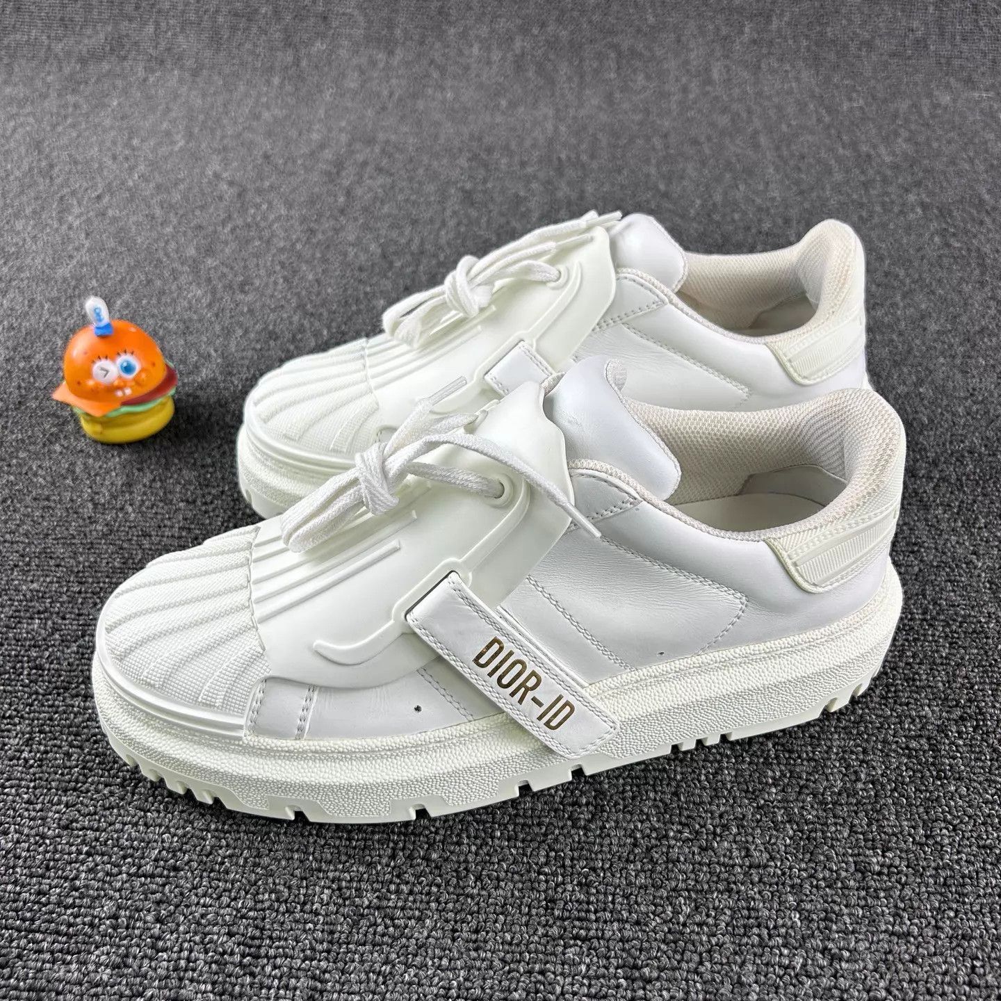 Dior Dior White Sneaker 39 Size US 6 / EU 39 - 1 Thumbnail