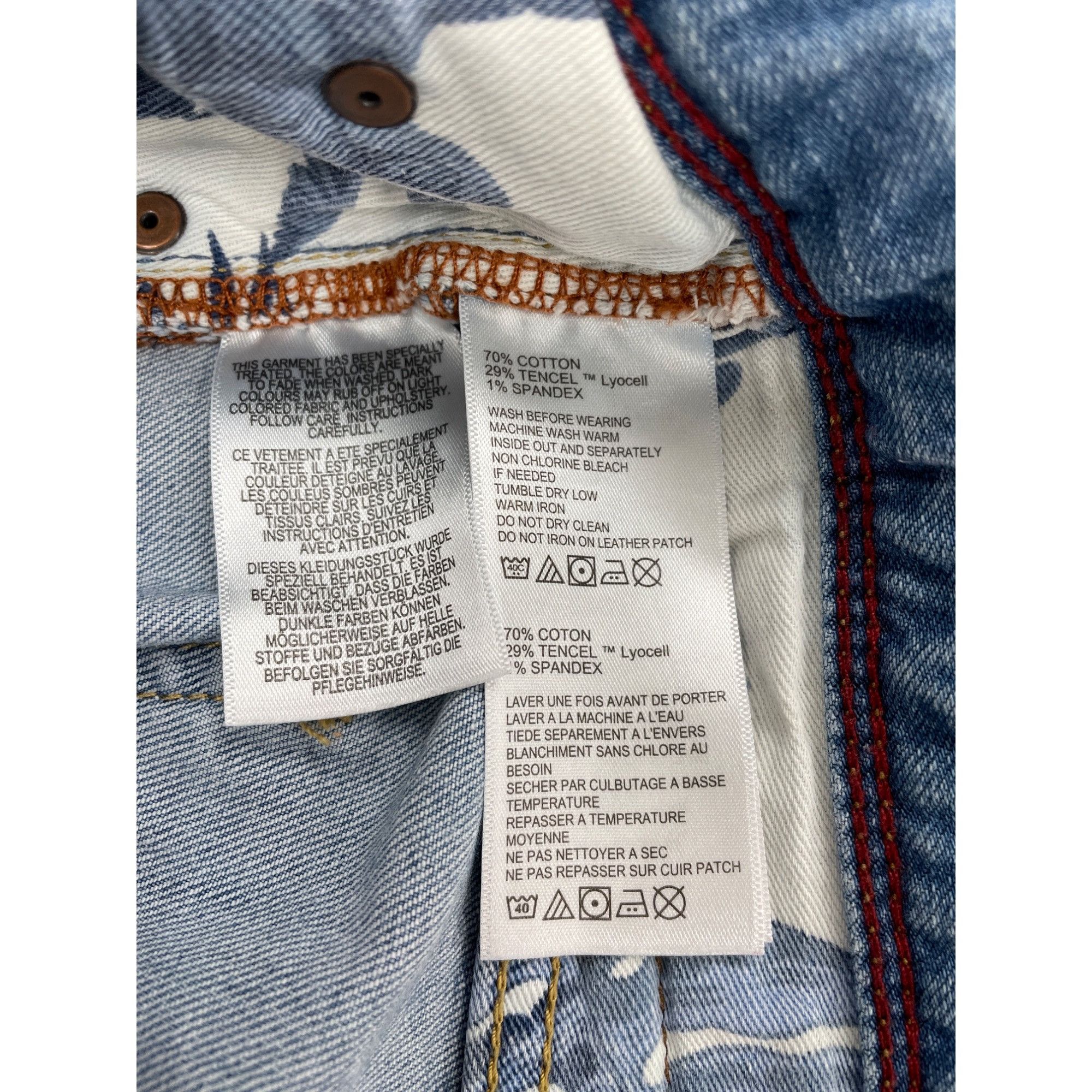 Tommy Bahama Tommy Bahama Men's Light Wash Jeans Size 38 x 32 SKU 1107 Size US 38 / EU 54 - 7 Thumbnail