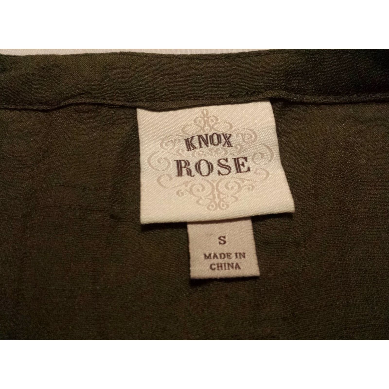 Vintage Knox Rose Shirt Womens Small Long Sleeve Button-Front Solid Green Rayon V-Neck Size S / US 4 / IT 40 - 6 Thumbnail
