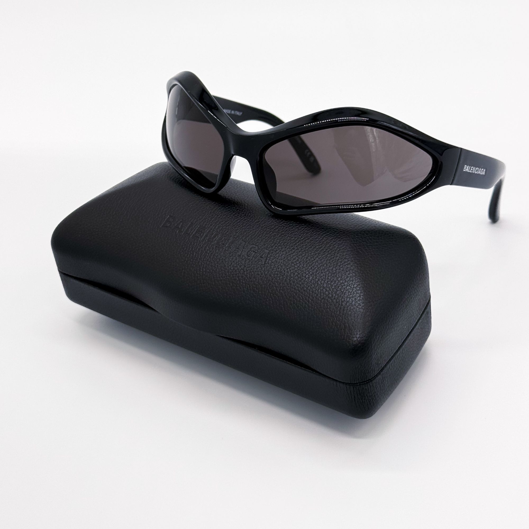 Balenciaga NEW BALENCIAGA BB0314S 001 SUNGLASSES BLACK UNISEX GEOMETRIC Size ONE SIZE - 1 Thumbnail