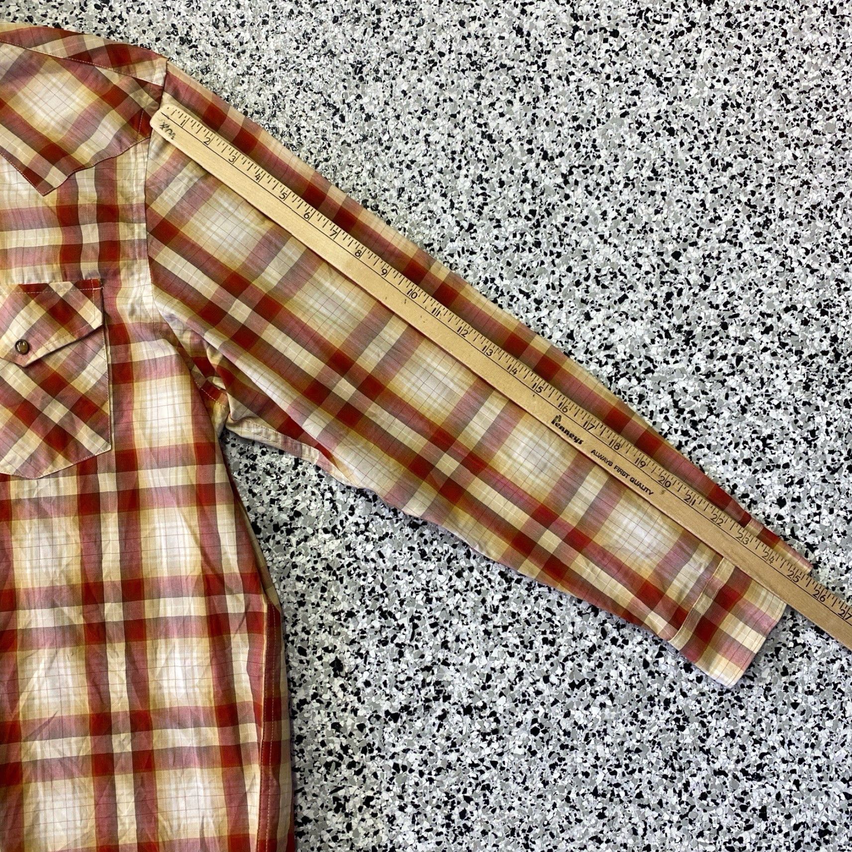 Pendleton Pendleton Pearl Snap Frontier Western Shirt Men’s XL Red Plaid, Button-Up, Long Sleeve, Pearl Snaps, Casual, Regular Fit, Cotton Size US XL / EU 56 / 4 - 4 Thumbnail
