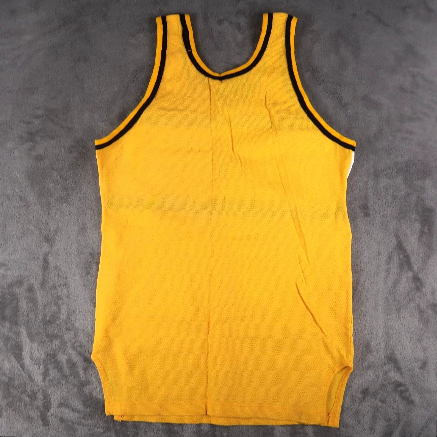 Vintage VINTAGE Russell Basketball Jersey 60s Yellow Large L Mens Tank Shirt Nylon Jersey Sleeveless Pullover Round Neck Activewear Size US L / EU 52-54 / 3 - 2 Thumbnail