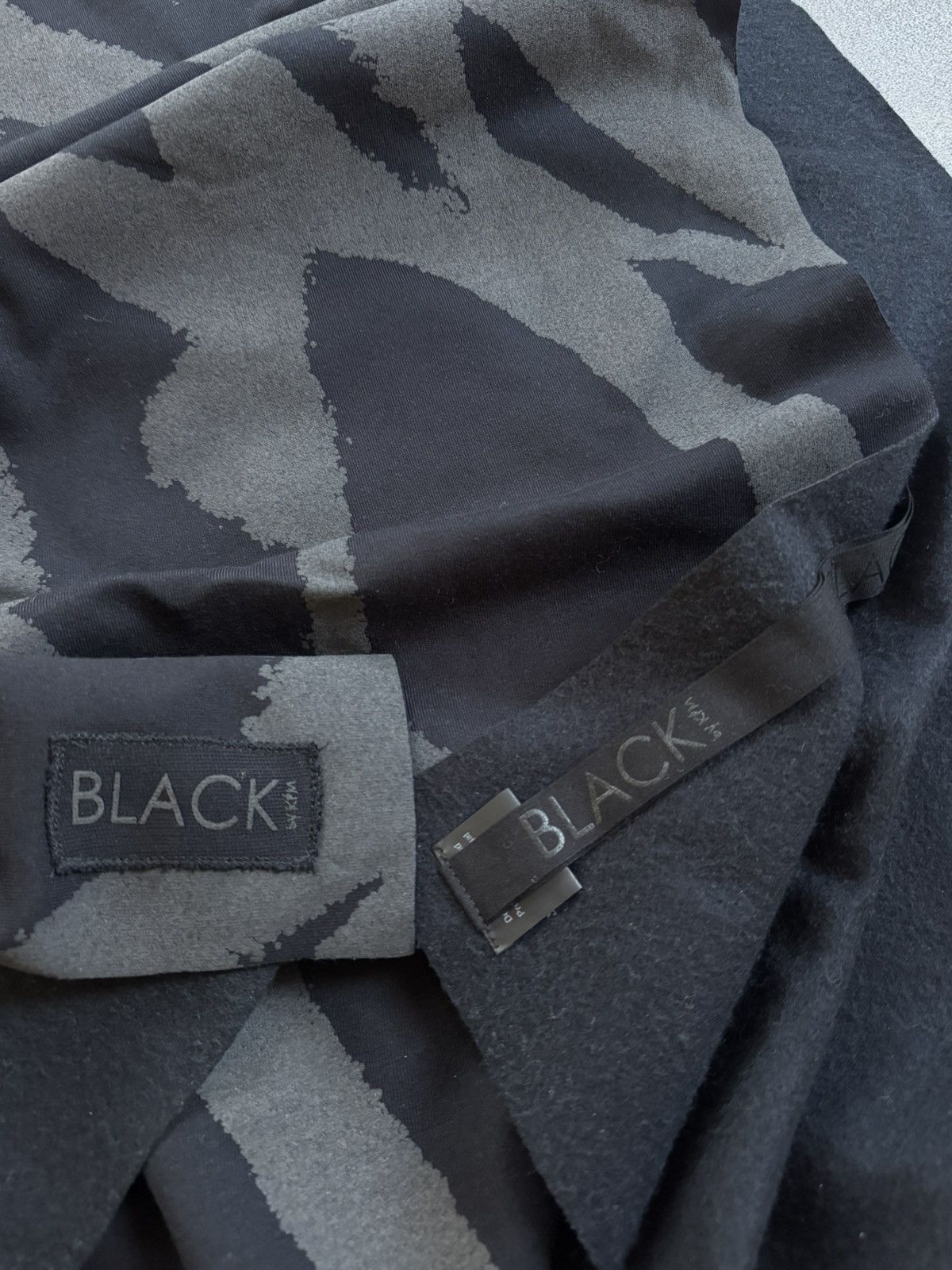 Other Black by kenm avantgarde oversized scarf 🧣 long scarves Size ONE SIZE - 4 Thumbnail