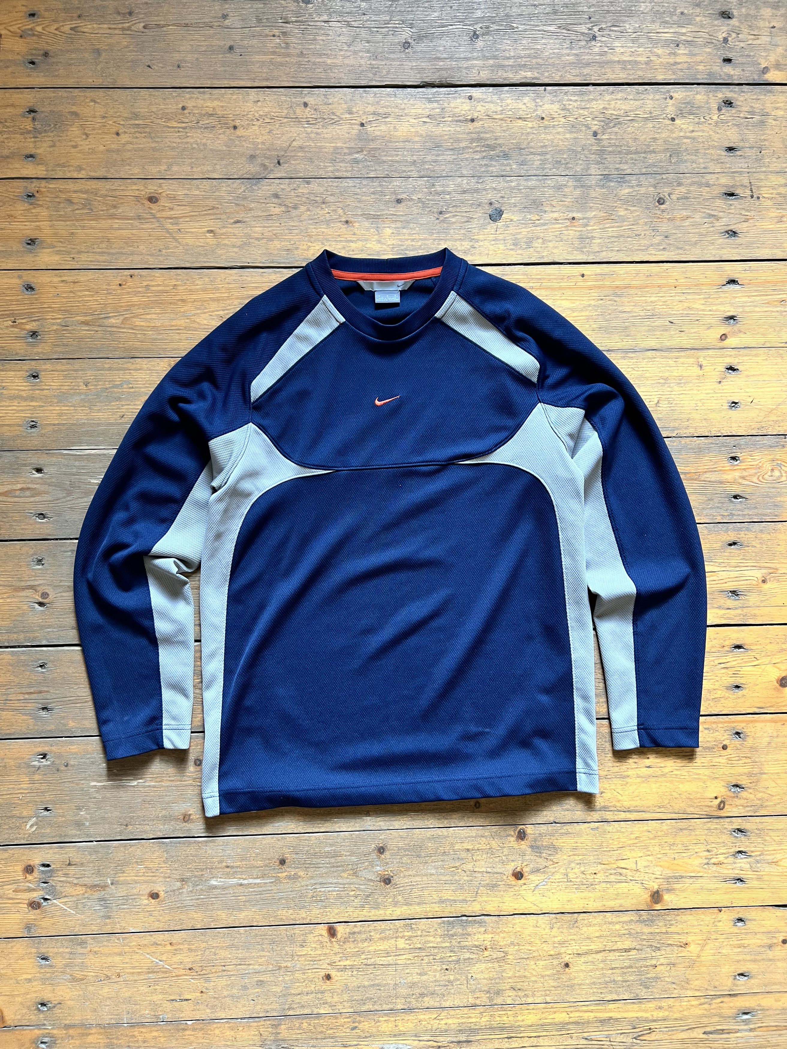 Nike Nike Symmetric Vintage Thermo y2k Crewneck Size US M / EU 48-50 / 2 - 1 Thumbnail