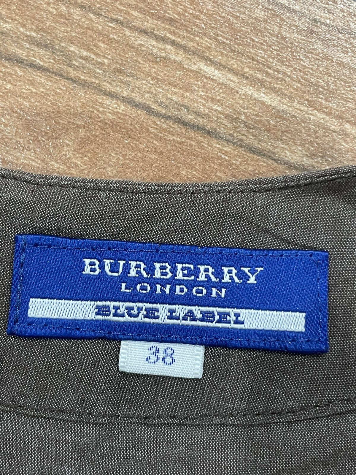 Burberry Burberry V-Neck Blouse Size XS / US 0-2 / IT 36-38 - 4 Thumbnail