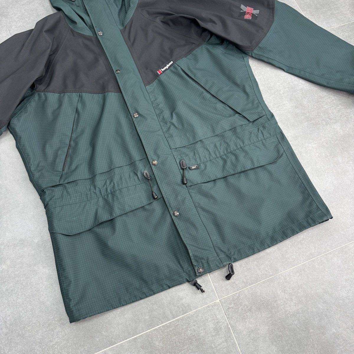 Berghaus Vintage Berghaus Extrem 7000 Gore-Tex Fabric Coat Jacket 90s Size US XL / EU 56 / 4 - 4 Thumbnail