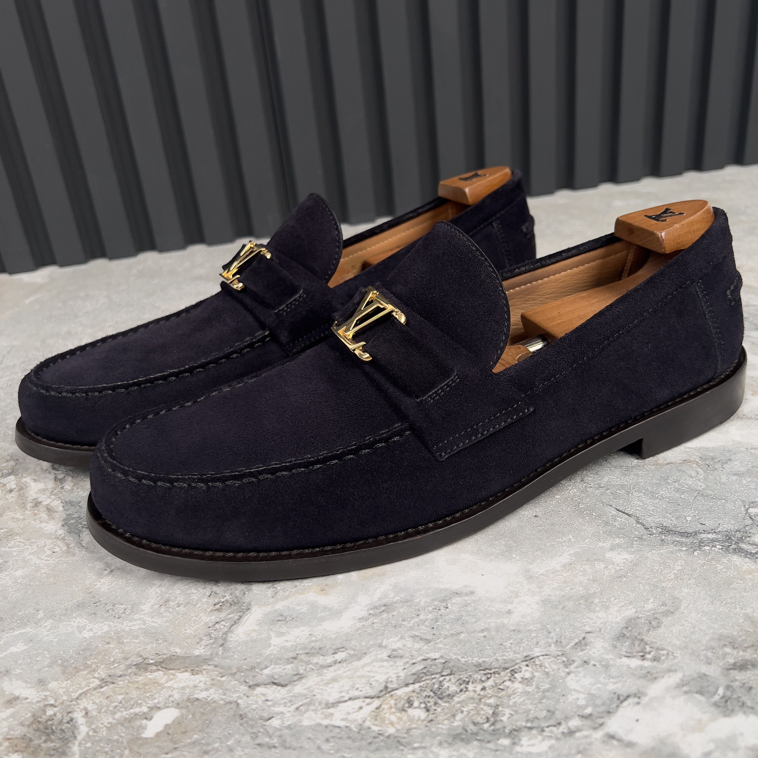 Louis Vuitton Louis Vuitton Logo LV Major Loafers Blue Suede Size US 8.5 / EU 41-42 - 1 Thumbnail