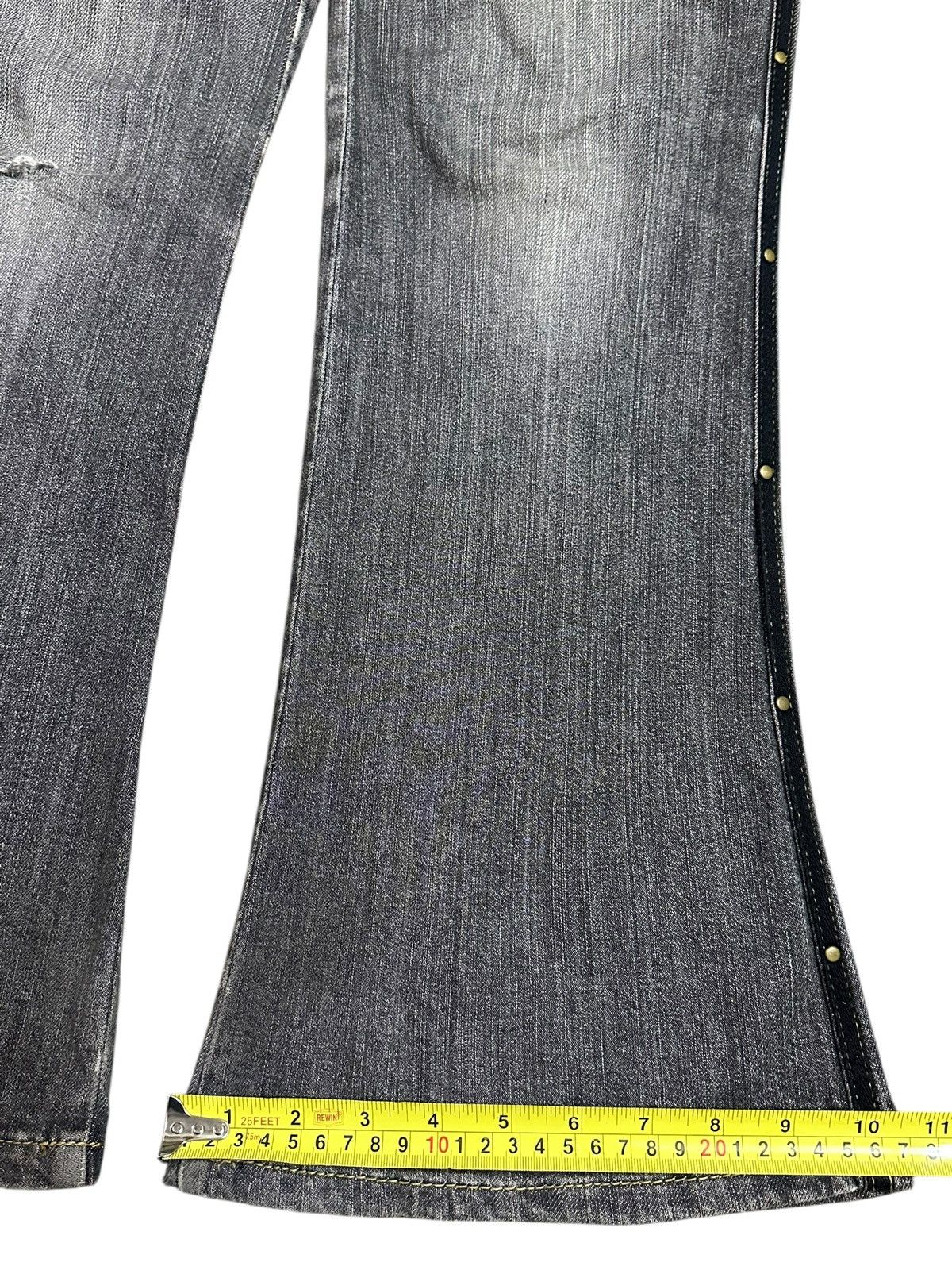 Japanese Brand Vintage Japanese Brand Faded Wash Style Flare Jeans Size US 28 / EU 44 - 16 Thumbnail