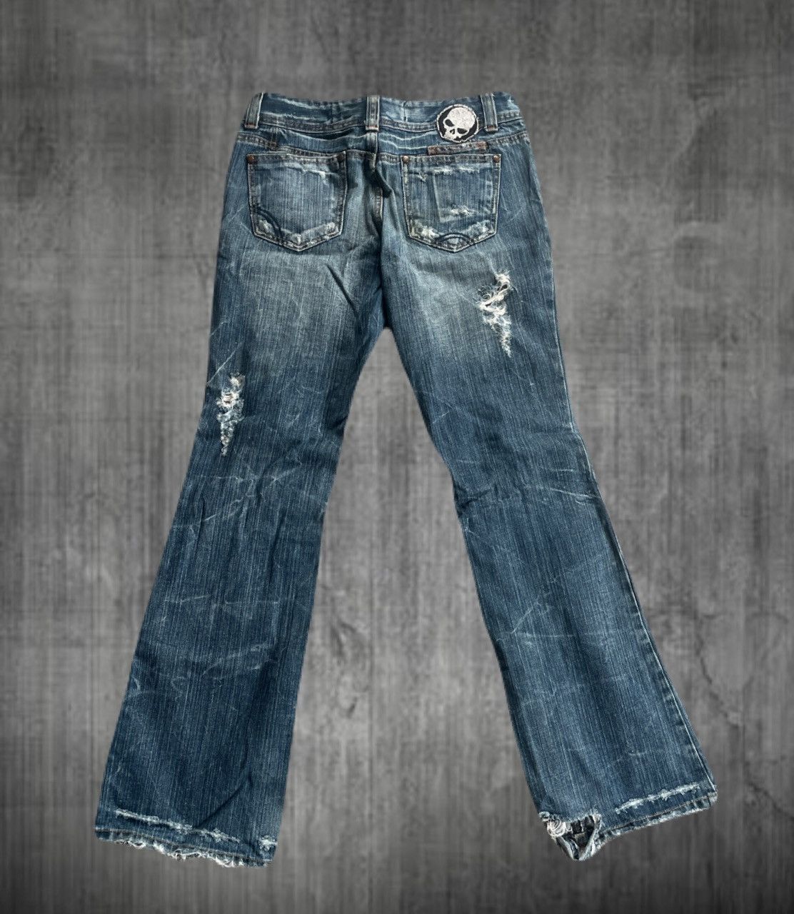 If Six Was Nine 2000s Japanese archive Distressed Skull Patch Flare Jeans Size US 30 / EU 46 - 1 Thumbnail