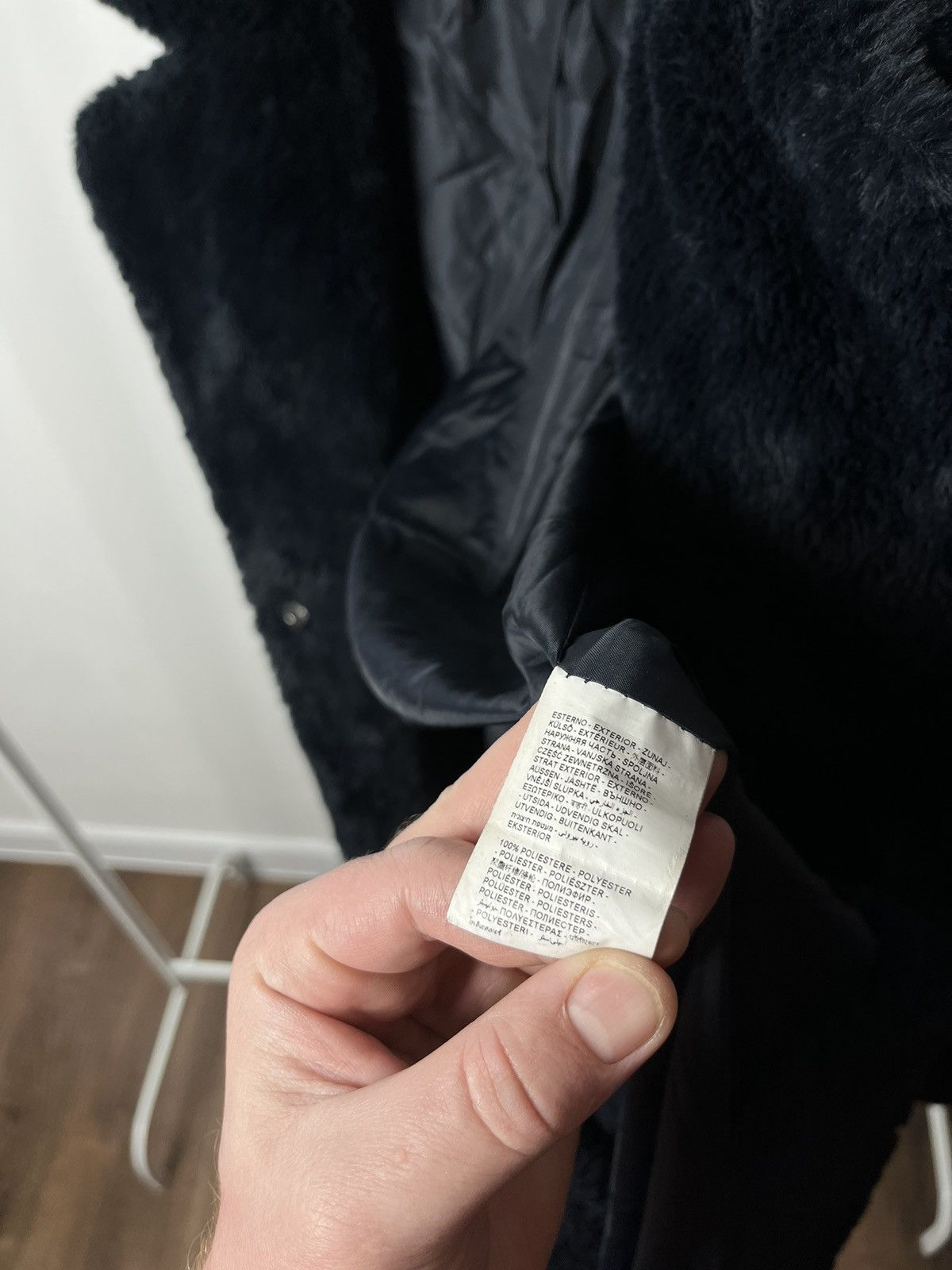 Japanese Brand Vintage Woman’s Faux Fur Heavy Y2K Jacket / Coat Size M / US 6-8 / IT 42-44 - 8 Thumbnail