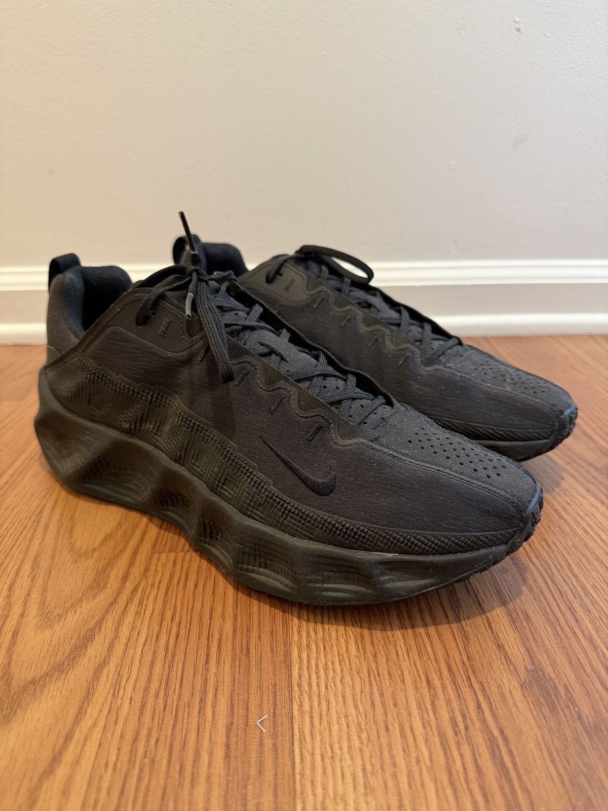 Nike NIKE AVA ROVER Size US 10 / EU 43 - 1 Thumbnail