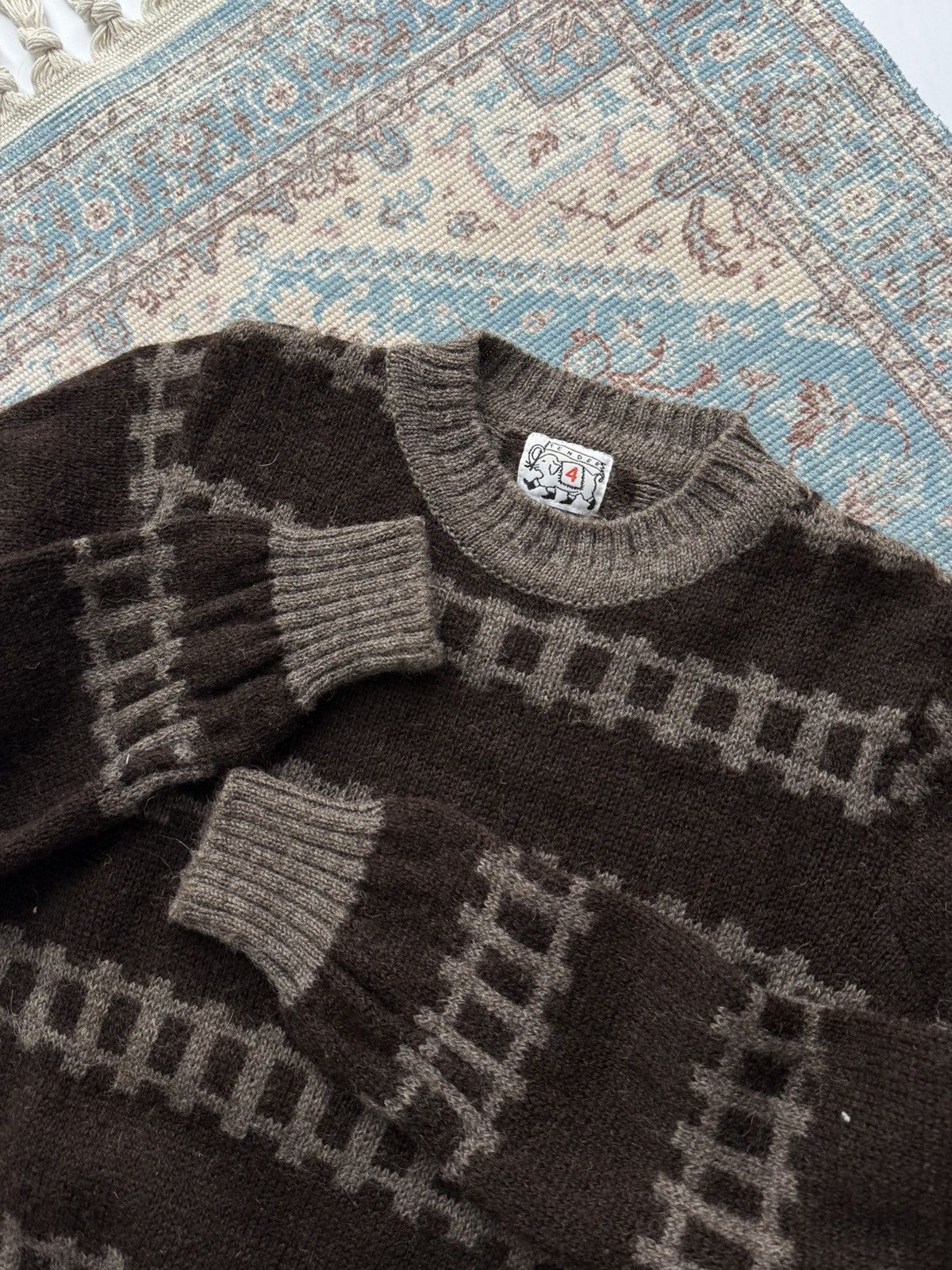 Tender Co. Rare Tender Co. Locomotive Pure Wool Scotland Sweater Sz M Size US M / EU 48-50 / 2 - 8 Thumbnail