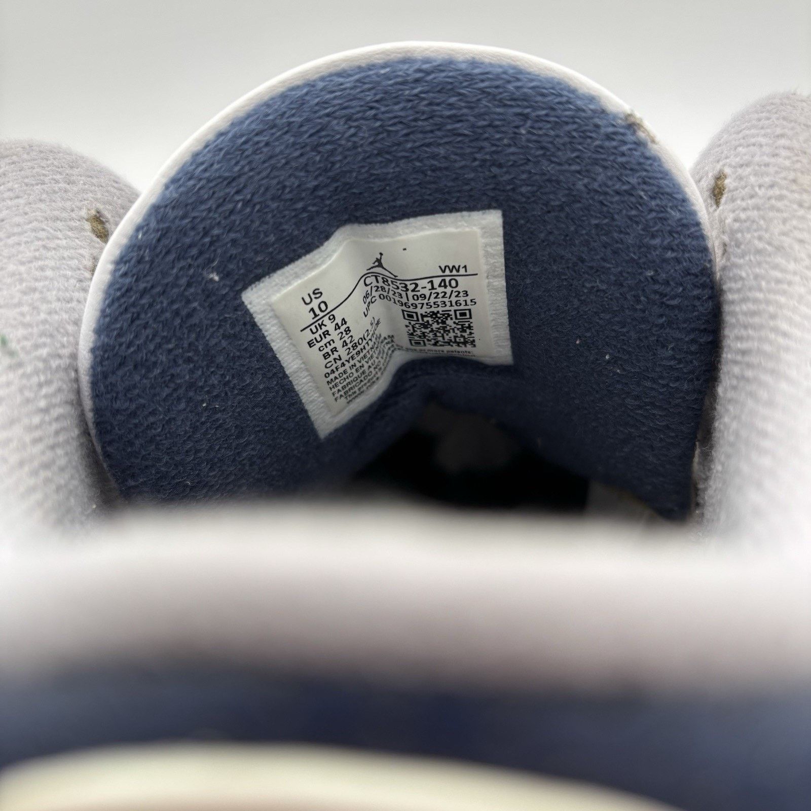 Jordan Brand Size 10 - Air Jordan 3 Retro Midnight Navy Size US 10 / EU 43 - 20 Thumbnail