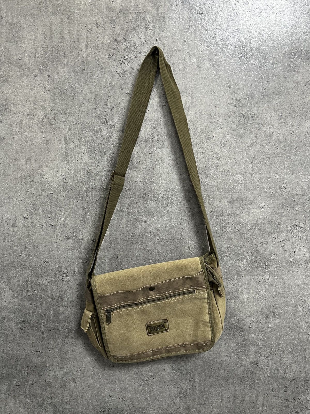 Diesel Vintage Japan Diesel Bag Avantgarde Hype Distressed Gothic Size ONE SIZE - 2 Thumbnail
