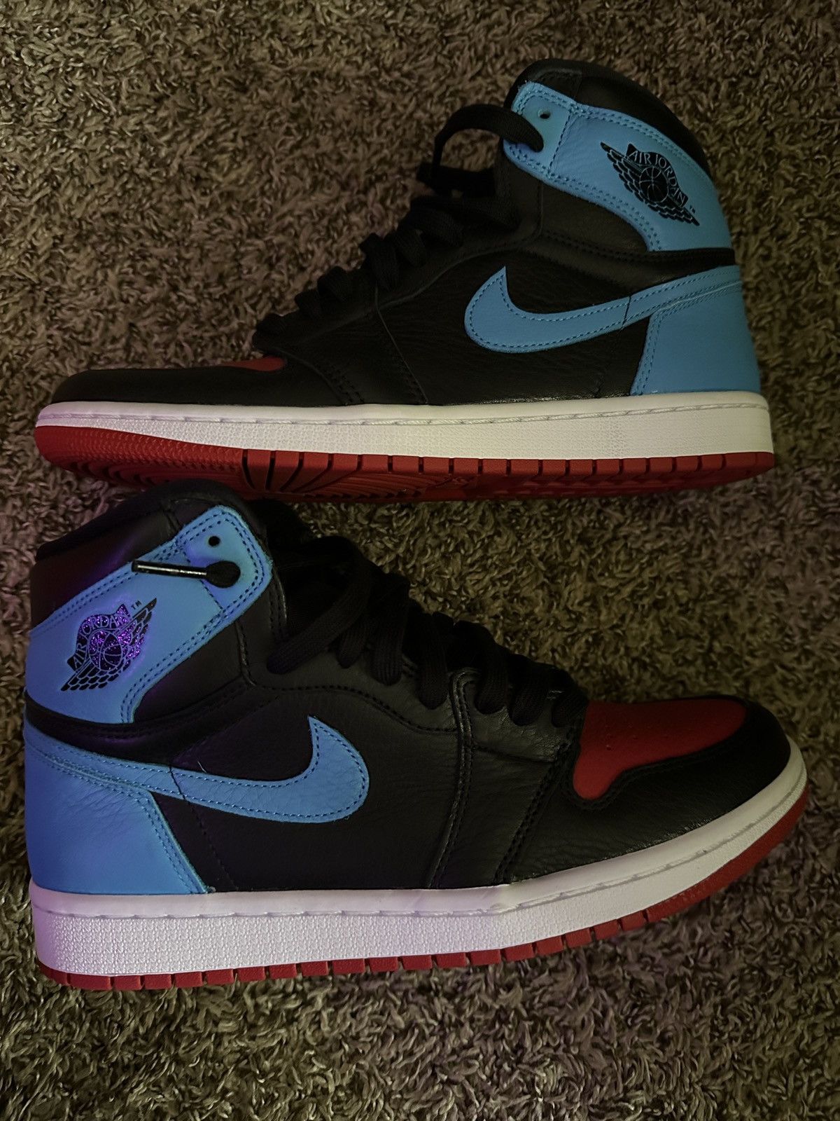 Jordan Brand Wmns Air Jordan 1 High OG 'NC to Chi' Size US 9 / IT 39 - 1 Thumbnail