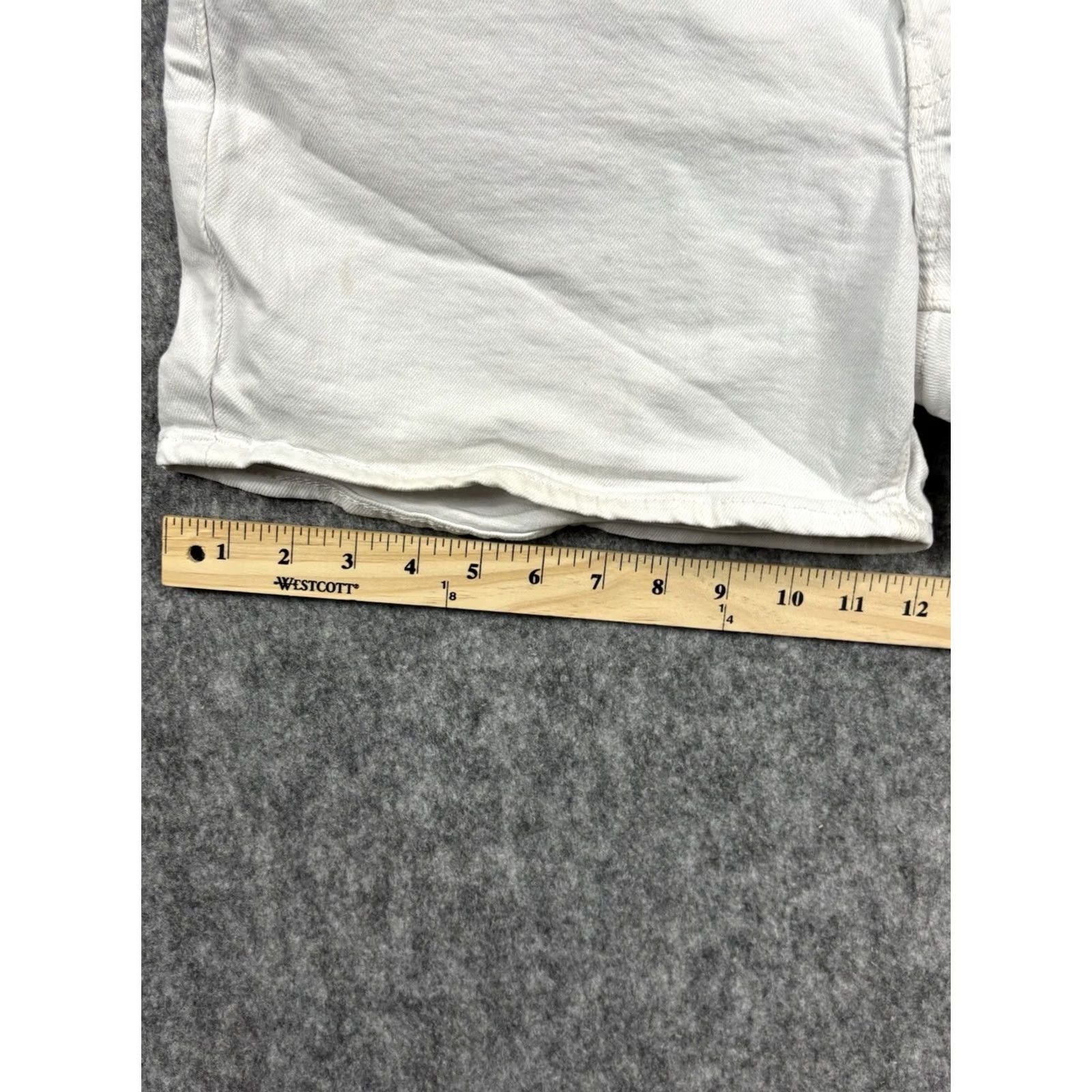 Old Navy Old Navy Women's Denim Shorts High-Rise OG Straight Cuffed White Size 16 Size 38" / US 16 / IT 52 - 7 Thumbnail