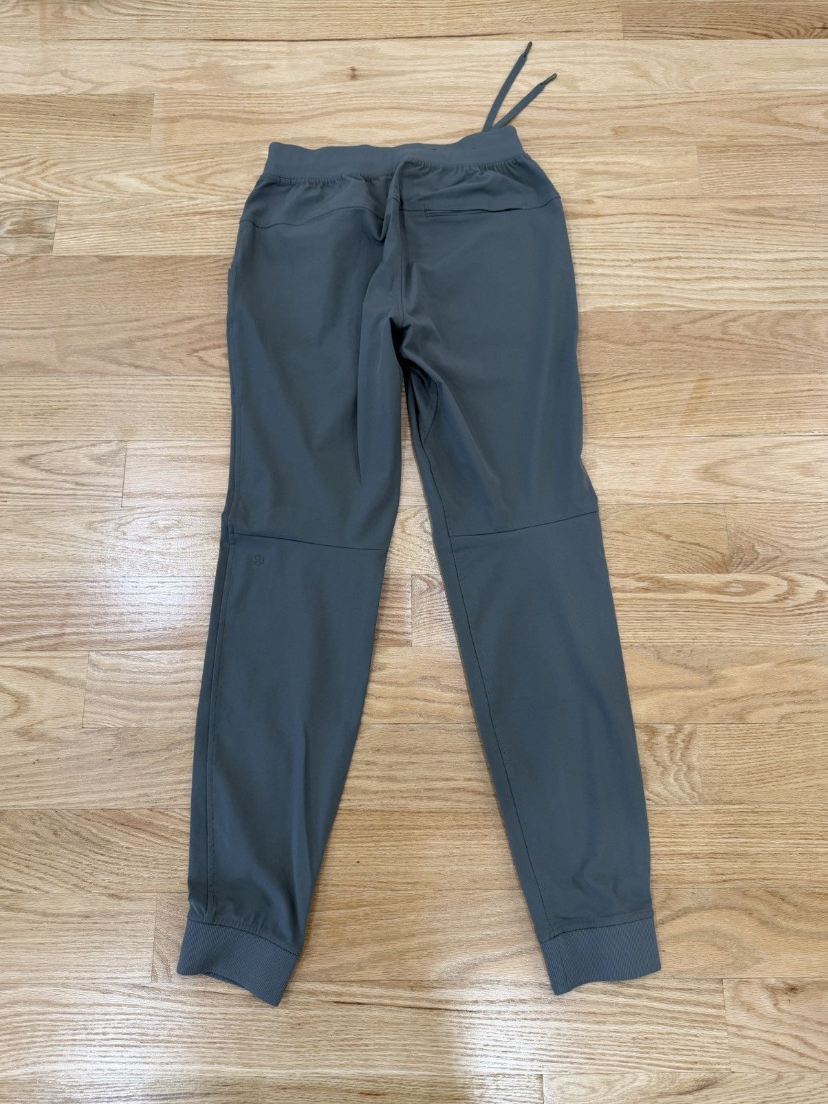 Lululemon Lululemon Olive Green Joggers Small Size US 30 / EU 46 - 2 Thumbnail