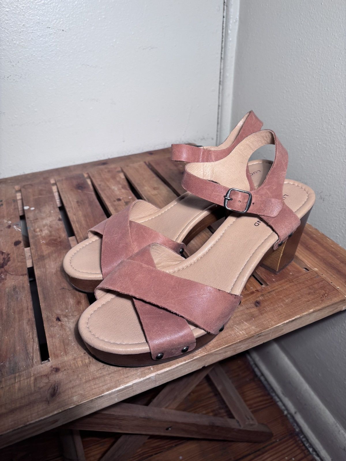 Lucky Brand Lucky Brand Block Heel Sandal Size US 10 / IT 40 - 9 Thumbnail