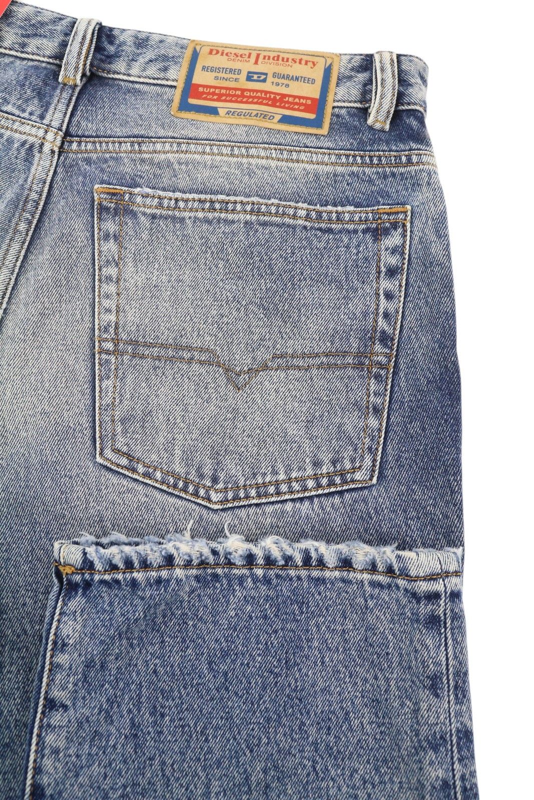 Diesel 1955 09E10 W34/L34 Blue Regular Straight Distress 85398 Size US 34 / EU 50 - 6 Thumbnail