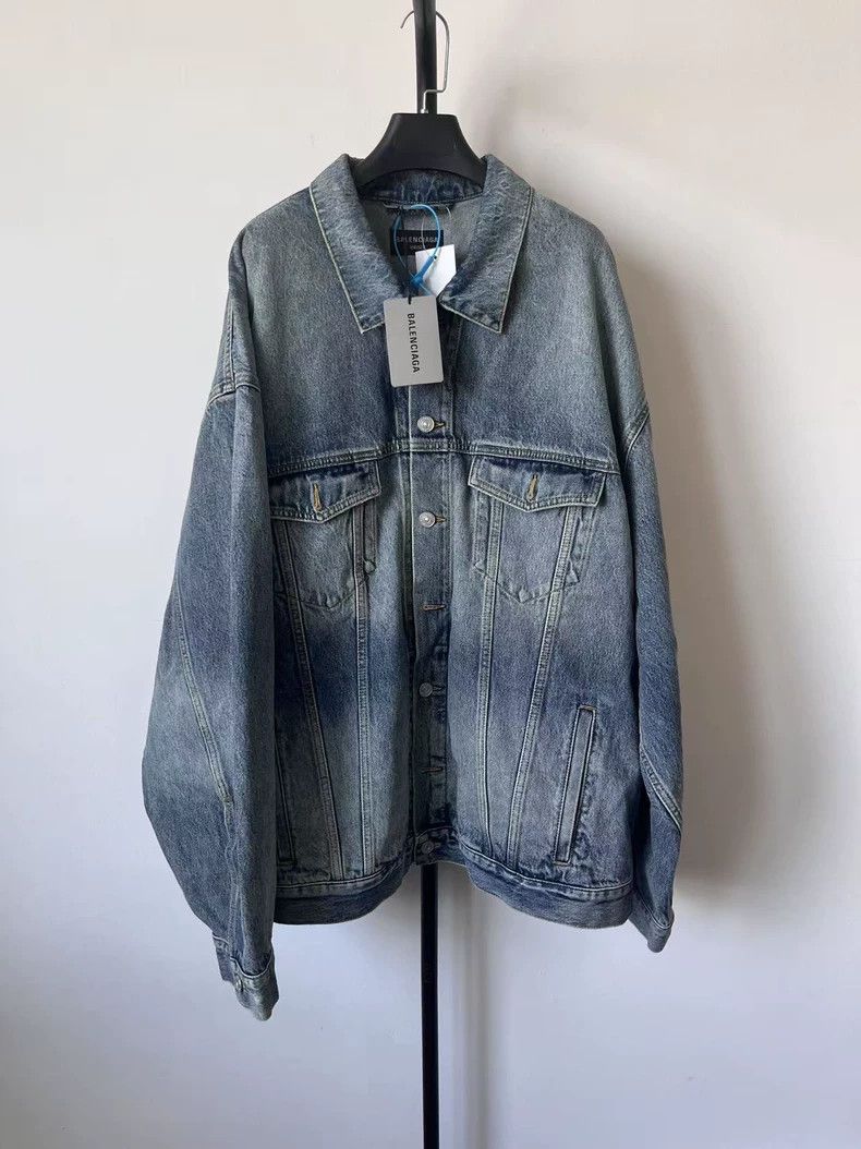 Balenciaga Balenciaga Water Washed Effect Reversible Single Button Lo Size US XL / EU 56 / 4 - 2 Thumbnail
