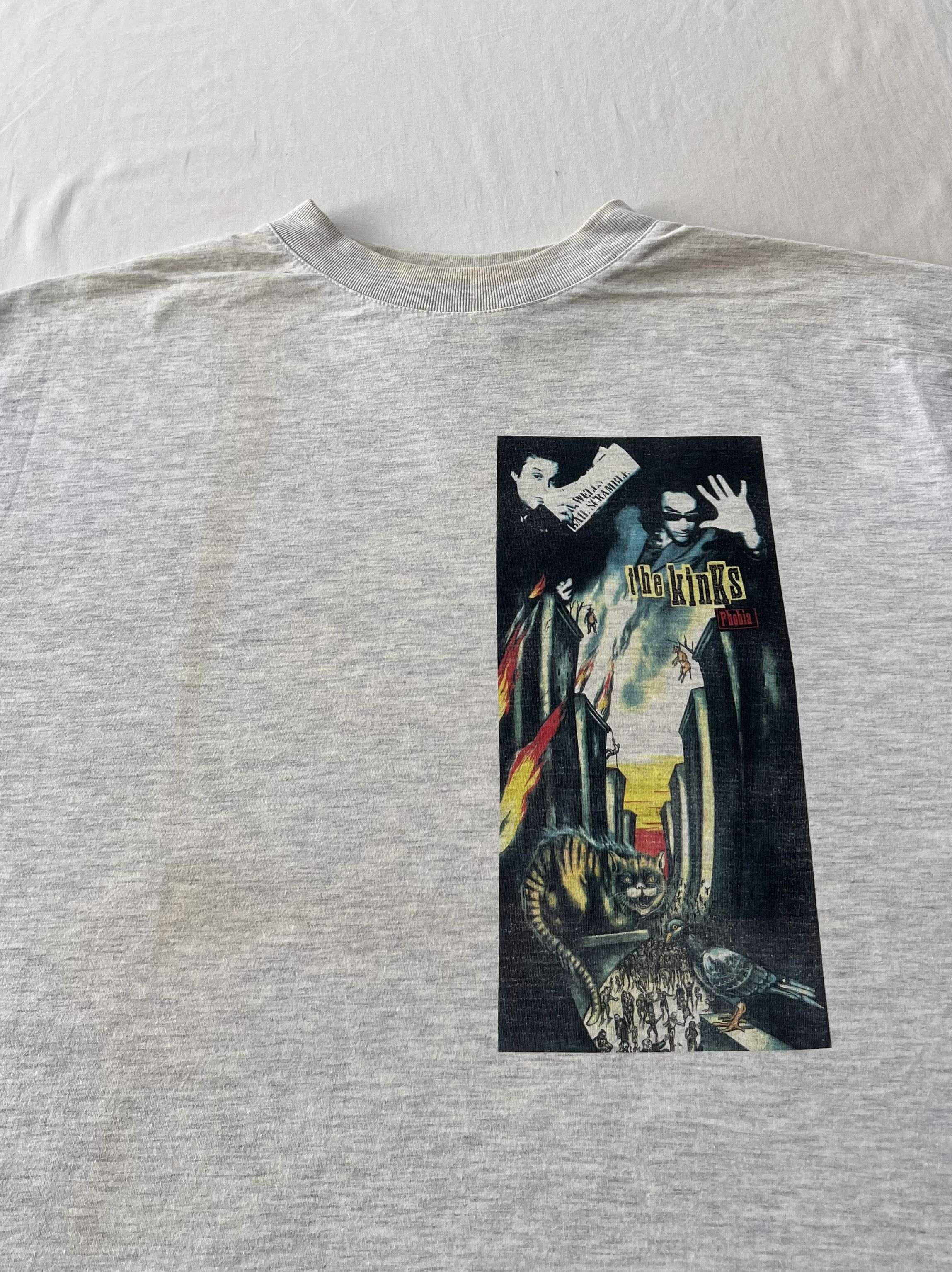 Band Tees Vintage 90s The Kinks Phobia Gray T-shirt Size US L / EU 52-54 / 3 - 3 Thumbnail