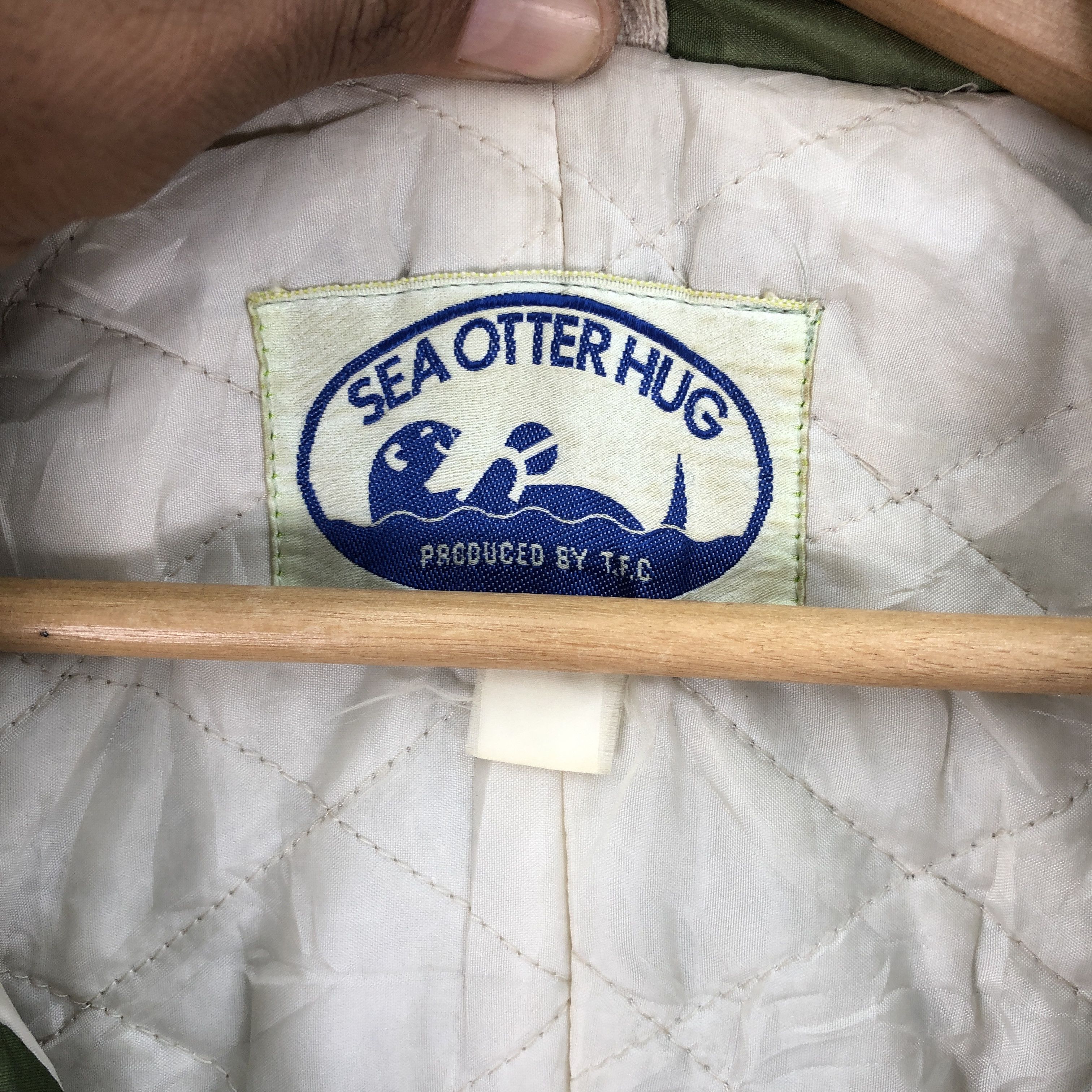 Vintage Vintage Sea Otter Hug Jacket Large Windbreaker Jacket Size US L / EU 52-54 / 3 - 4 Thumbnail