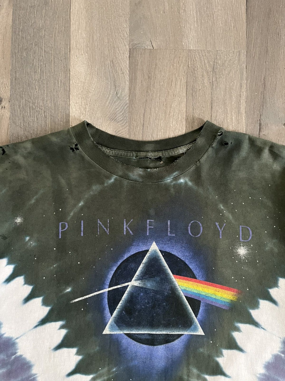 Liquid Blue Vintage Thrashed Pink Floyd Dark Side of the Moon Tee Size US XL / EU 56 / 4 - 5 Thumbnail