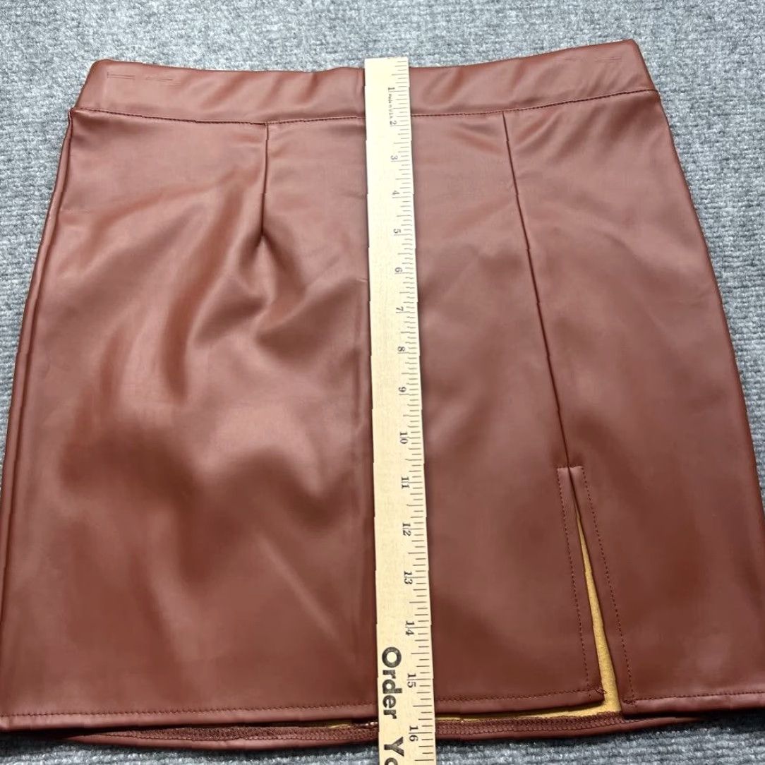 Vintage Rue21 Mini Skirt Womens M Brown Faux Leather Slit Stretch Zip Lined New Size 32" / US 10 / IT 46 - 5 Thumbnail