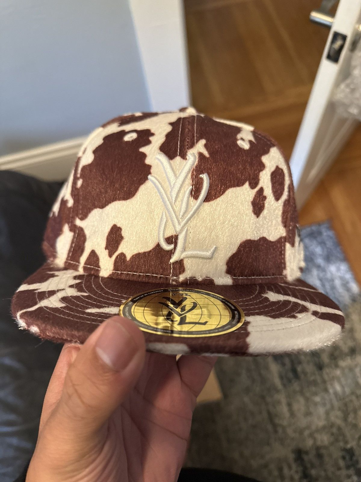 Other YVL Fitted Hat in Cow Hide Size ONE SIZE - 1 Thumbnail