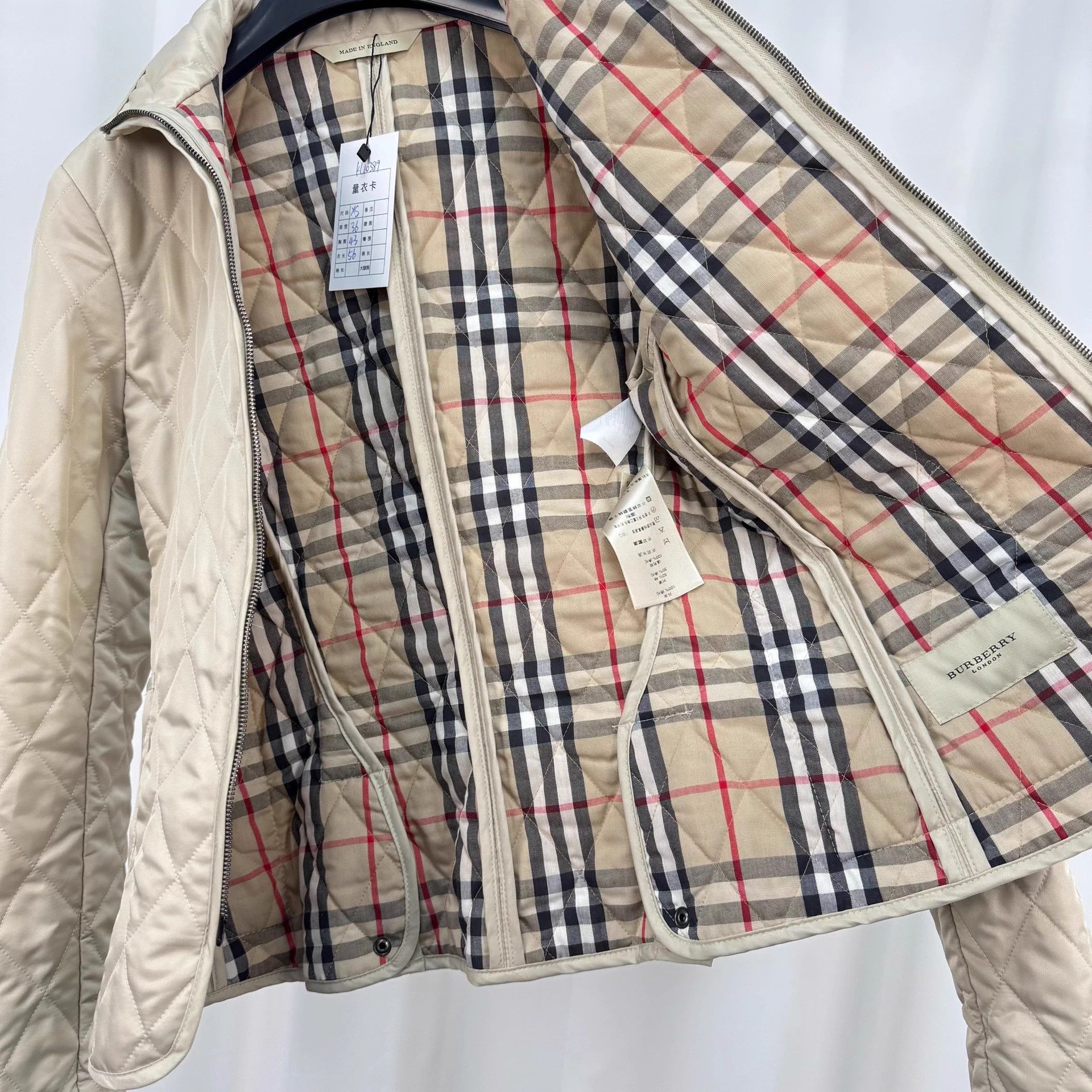 Burberry Burberry quilted lining check puffer jacket XS 99 New Size XS / US 0-2 / IT 36-38 - 5 Thumbnail
