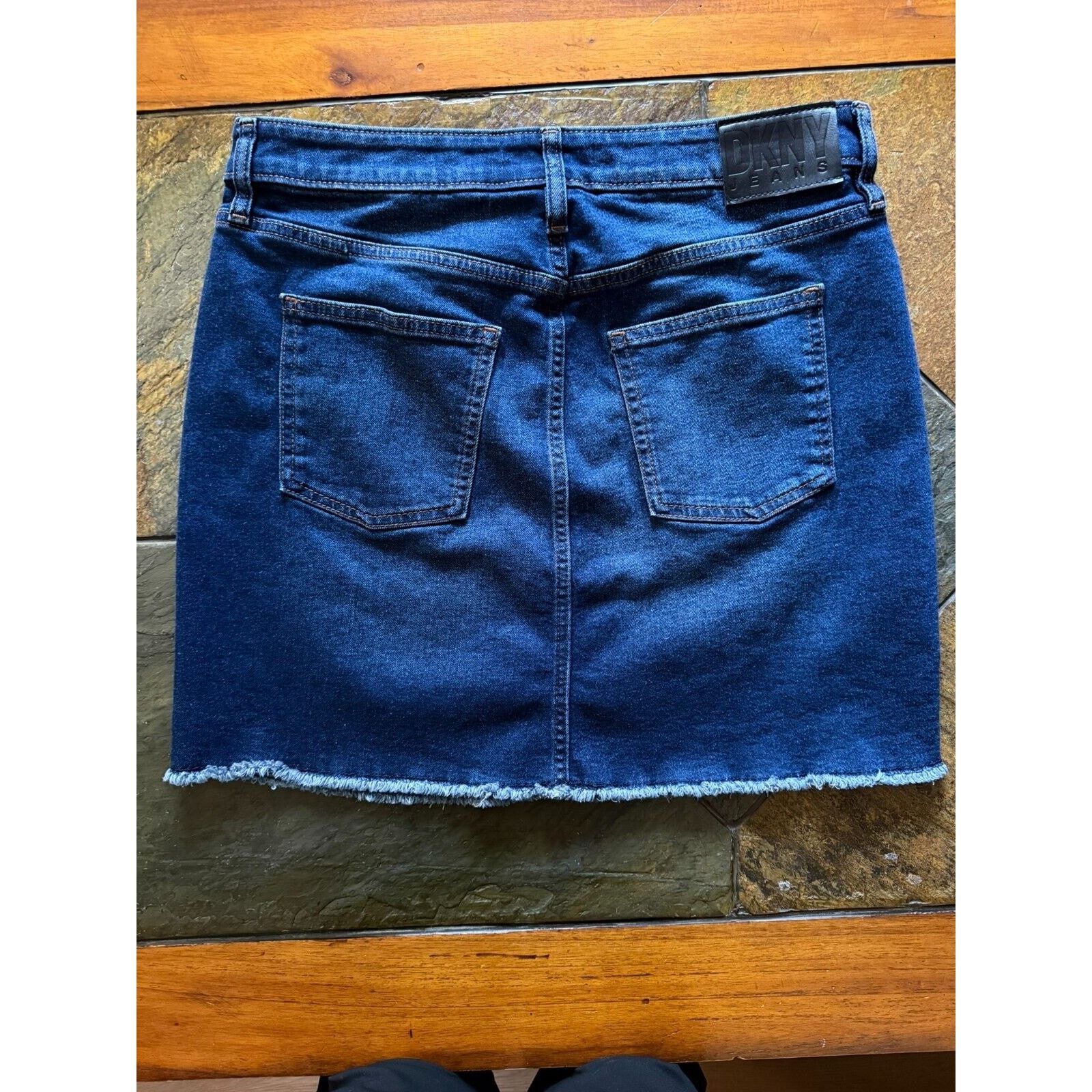 DKNY NWOT, DKNY Women's 17 inch Mid Rise Denim Skirt Size 8 Size 30" / US 8 / IT 44 - 4 Thumbnail