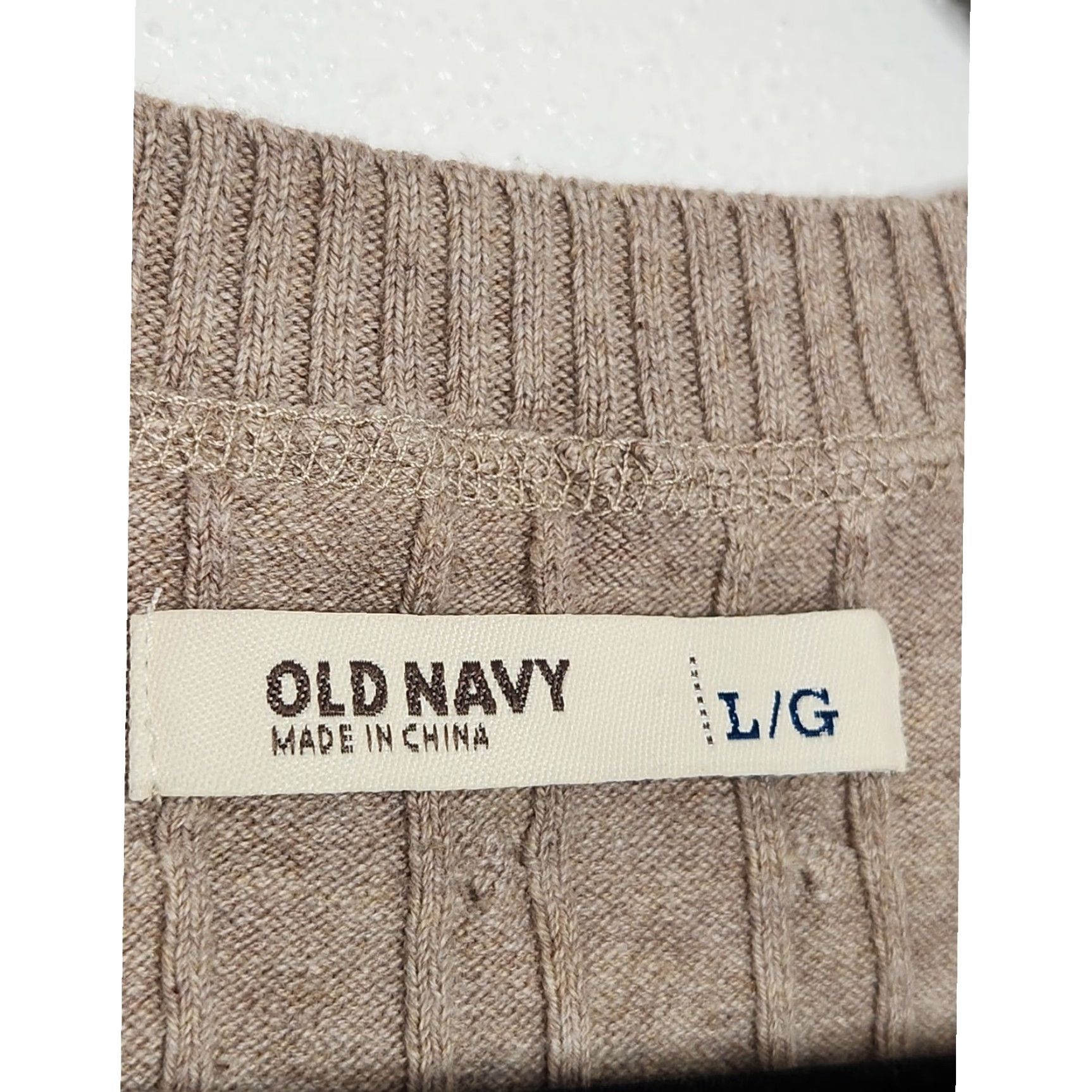 Old Navy VINTAGE y2k Old Navy Sweater V-Neck Large Cable Knit Tan Brown Unisex Adults L Pullover Size L / US 10 / IT 46 - 2 Thumbnail